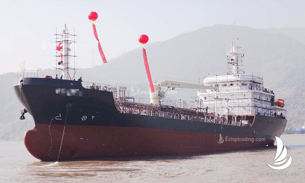 3500 T Product Oil Tanker For Sale
