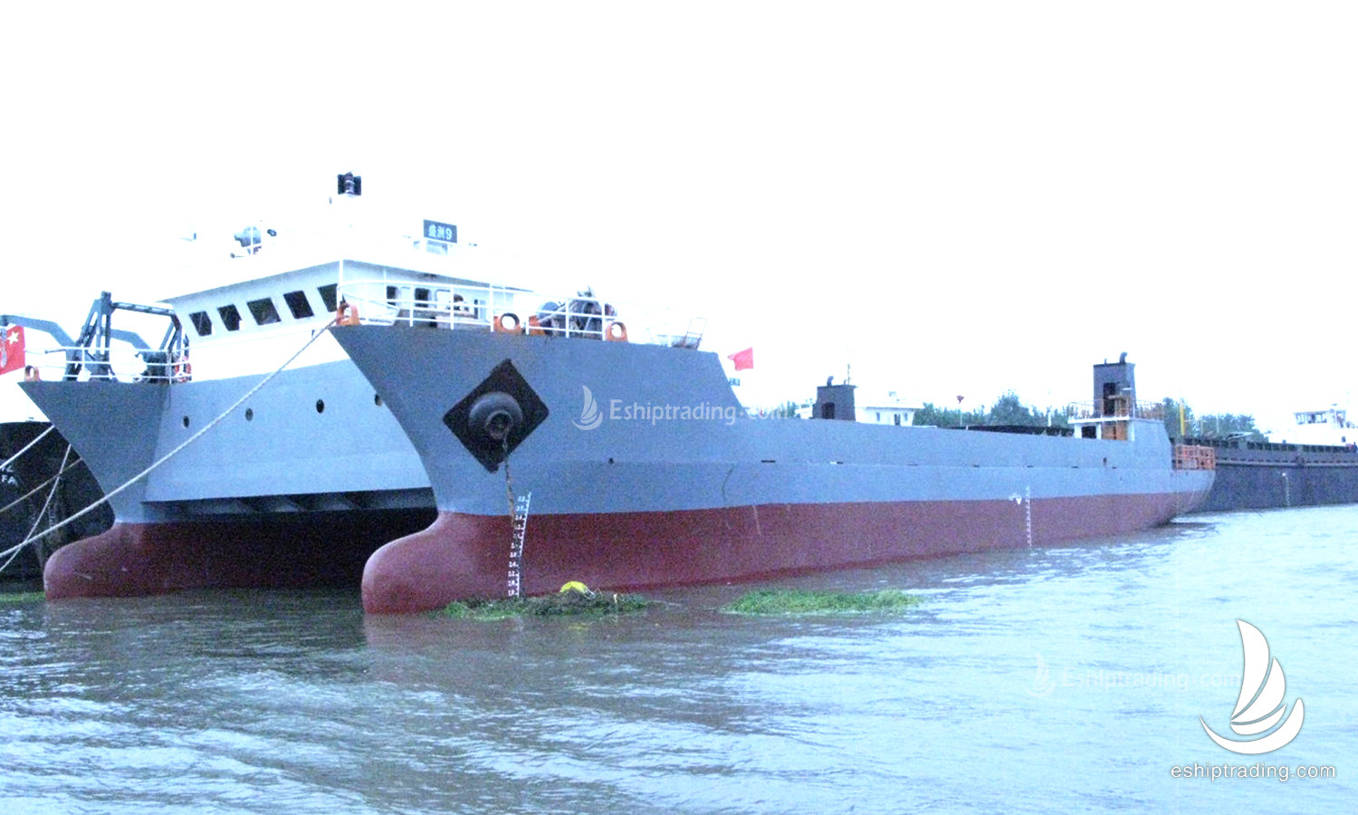495 T Deck Barge/LCT For Sale