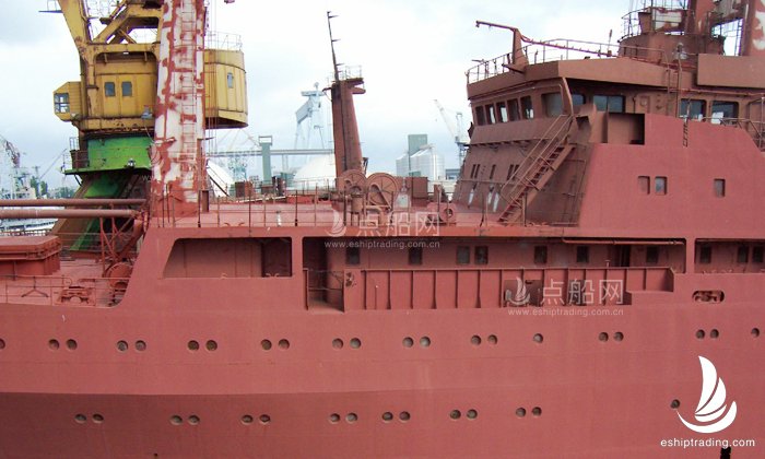 出售1757吨拖网渔船