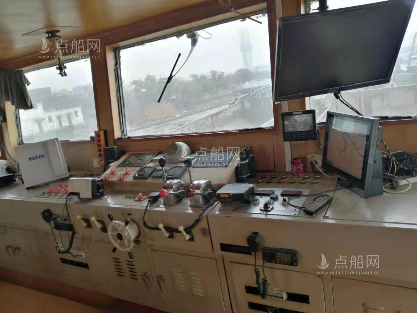 出售11m³抓斗挖泥船