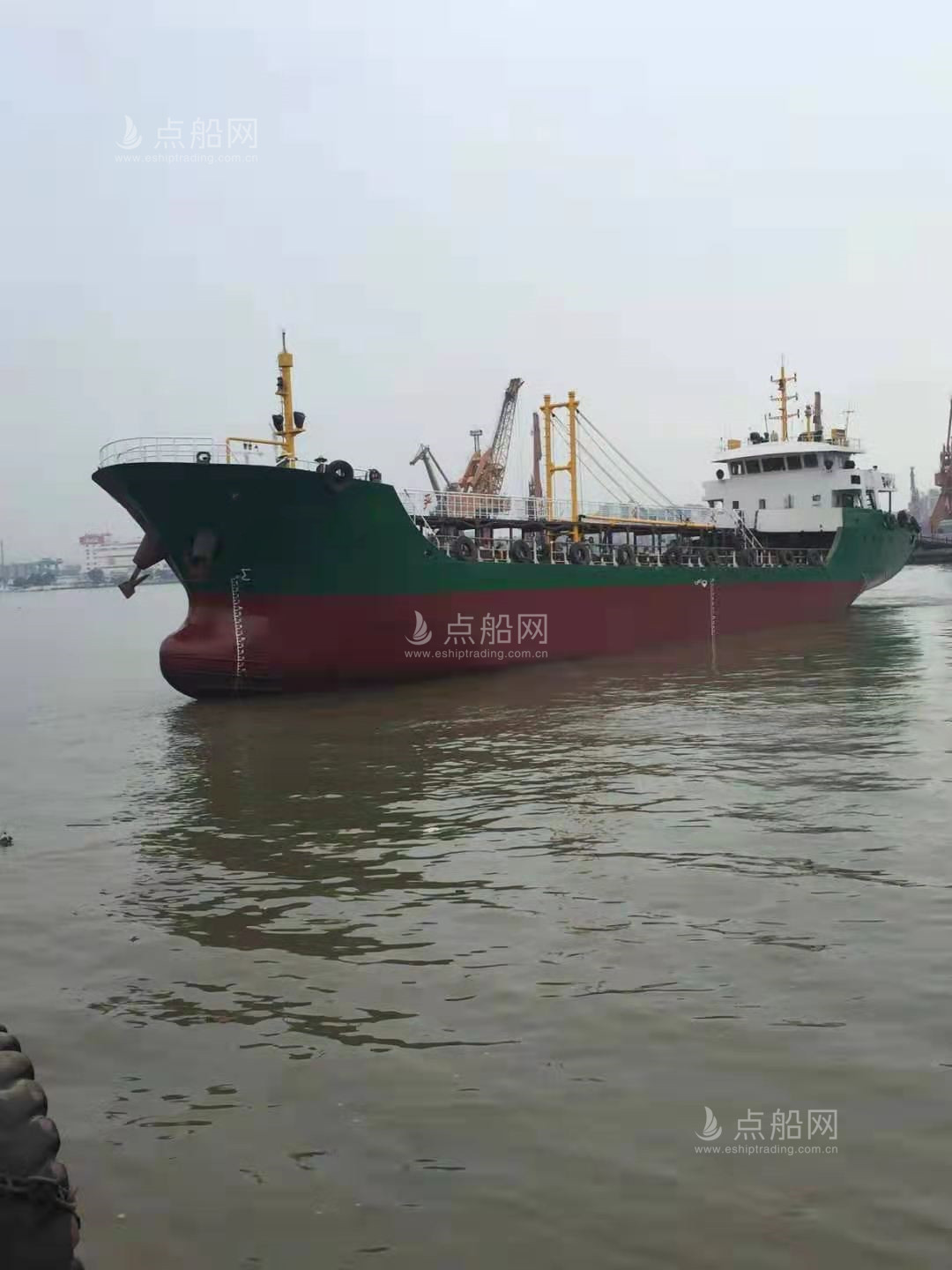 出售970吨加油船