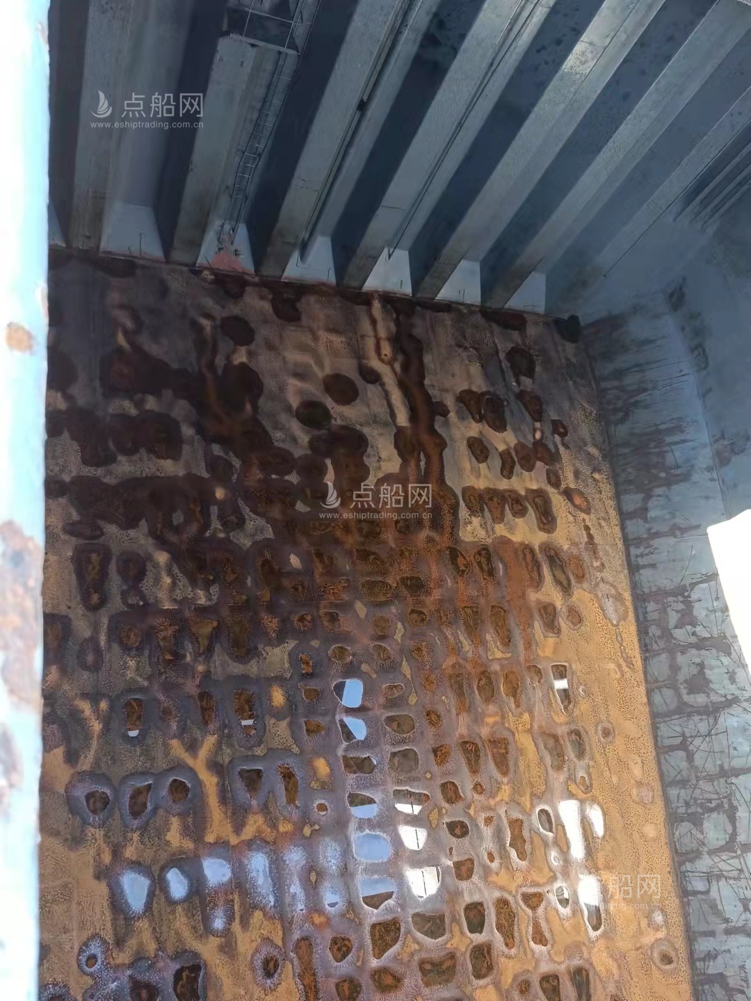 出售27548吨散货船
