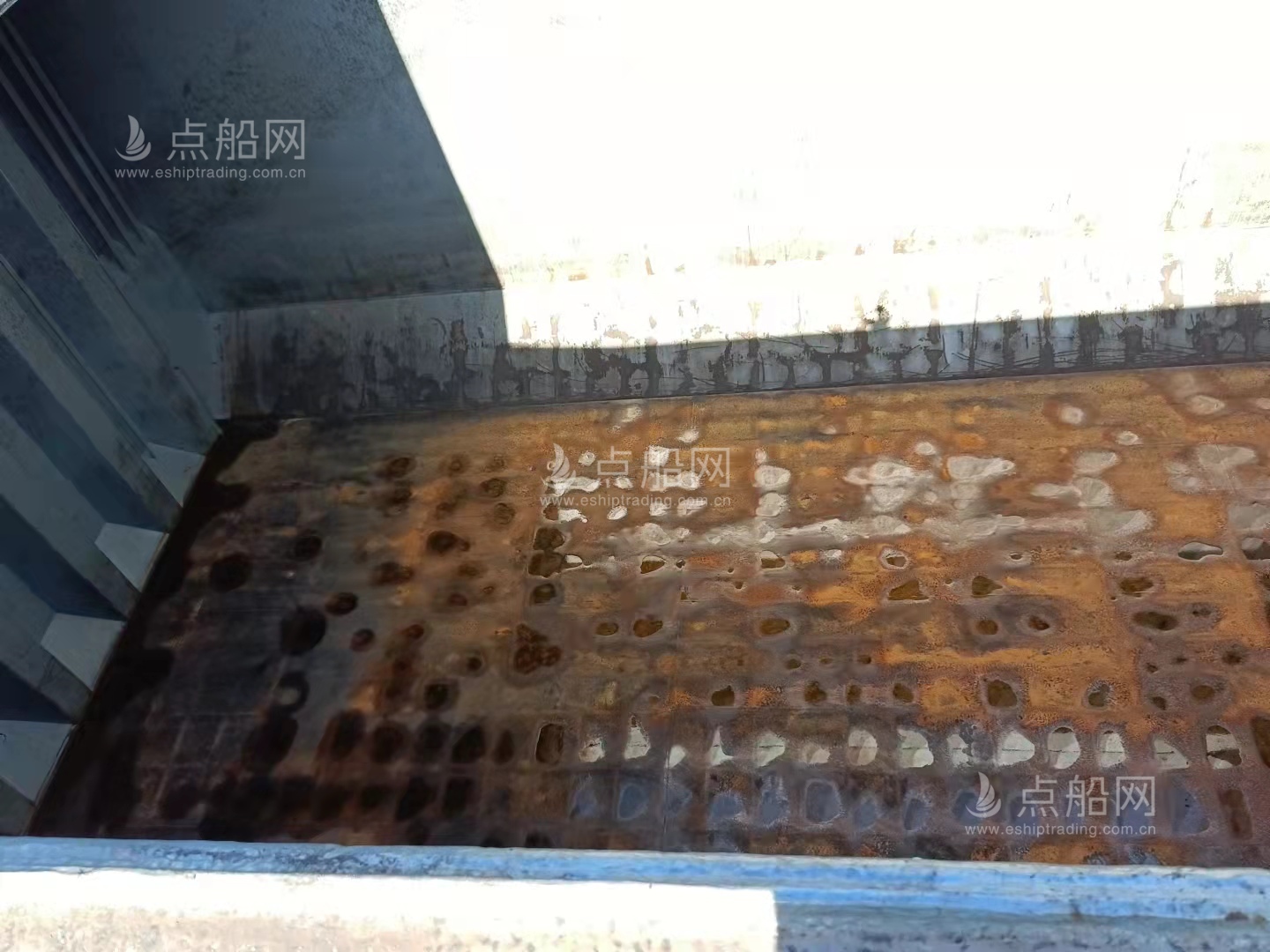 出售27548吨散货船