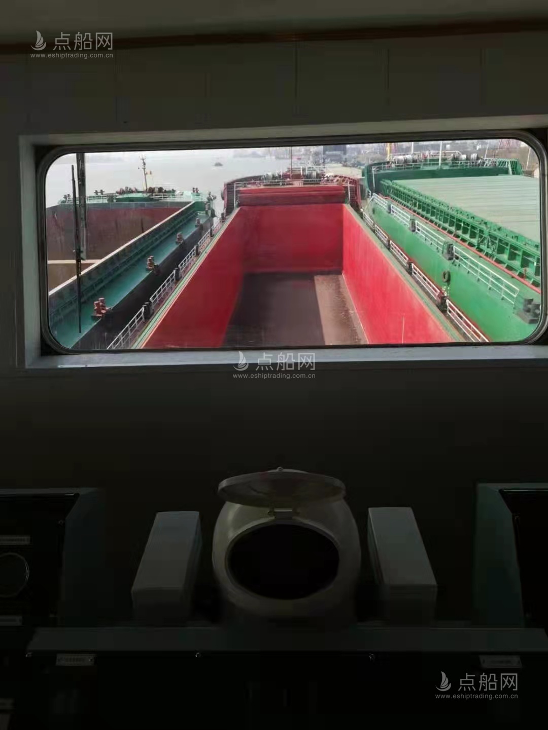 出售8125吨散货船