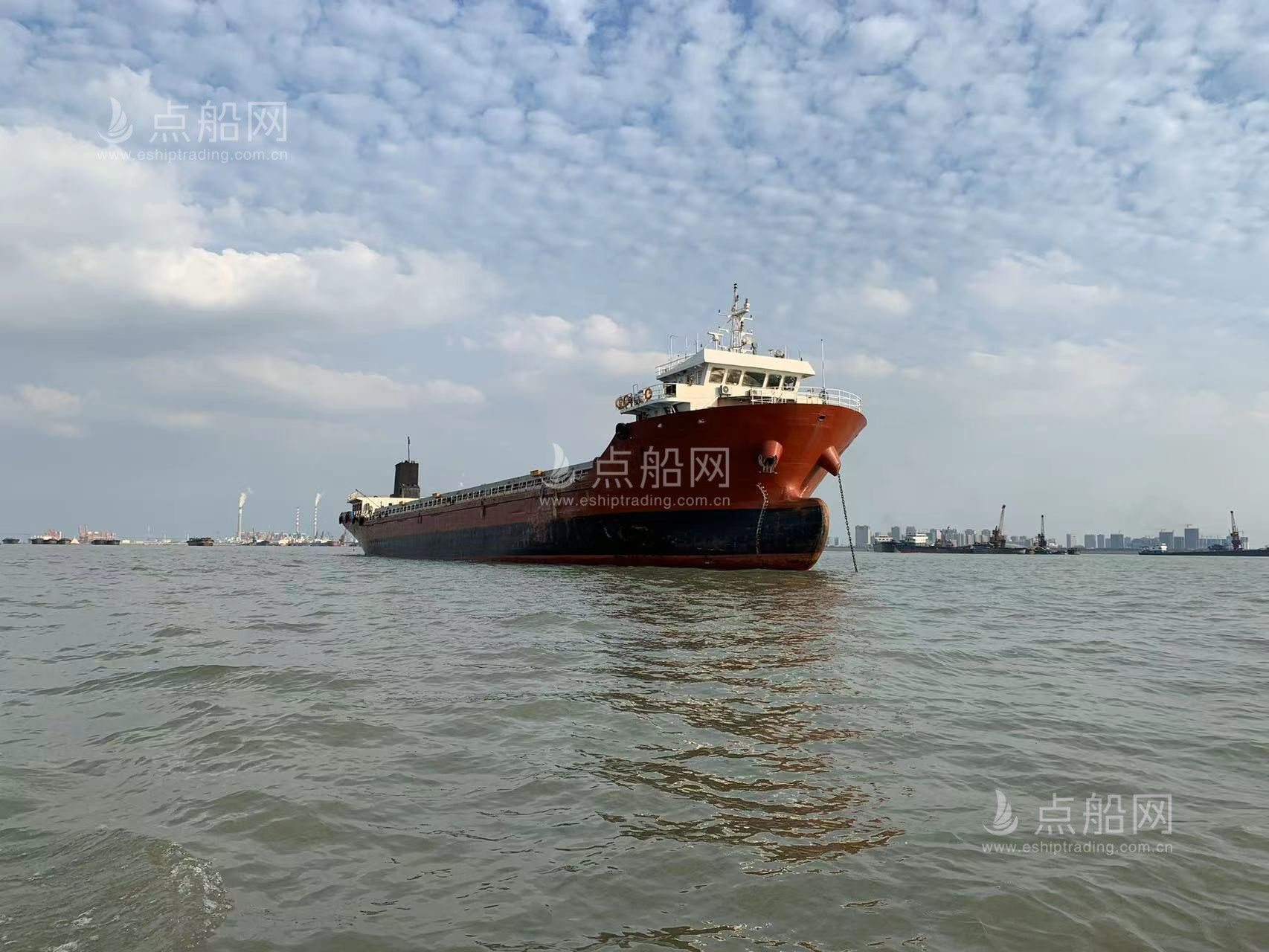 出售271箱集装箱船