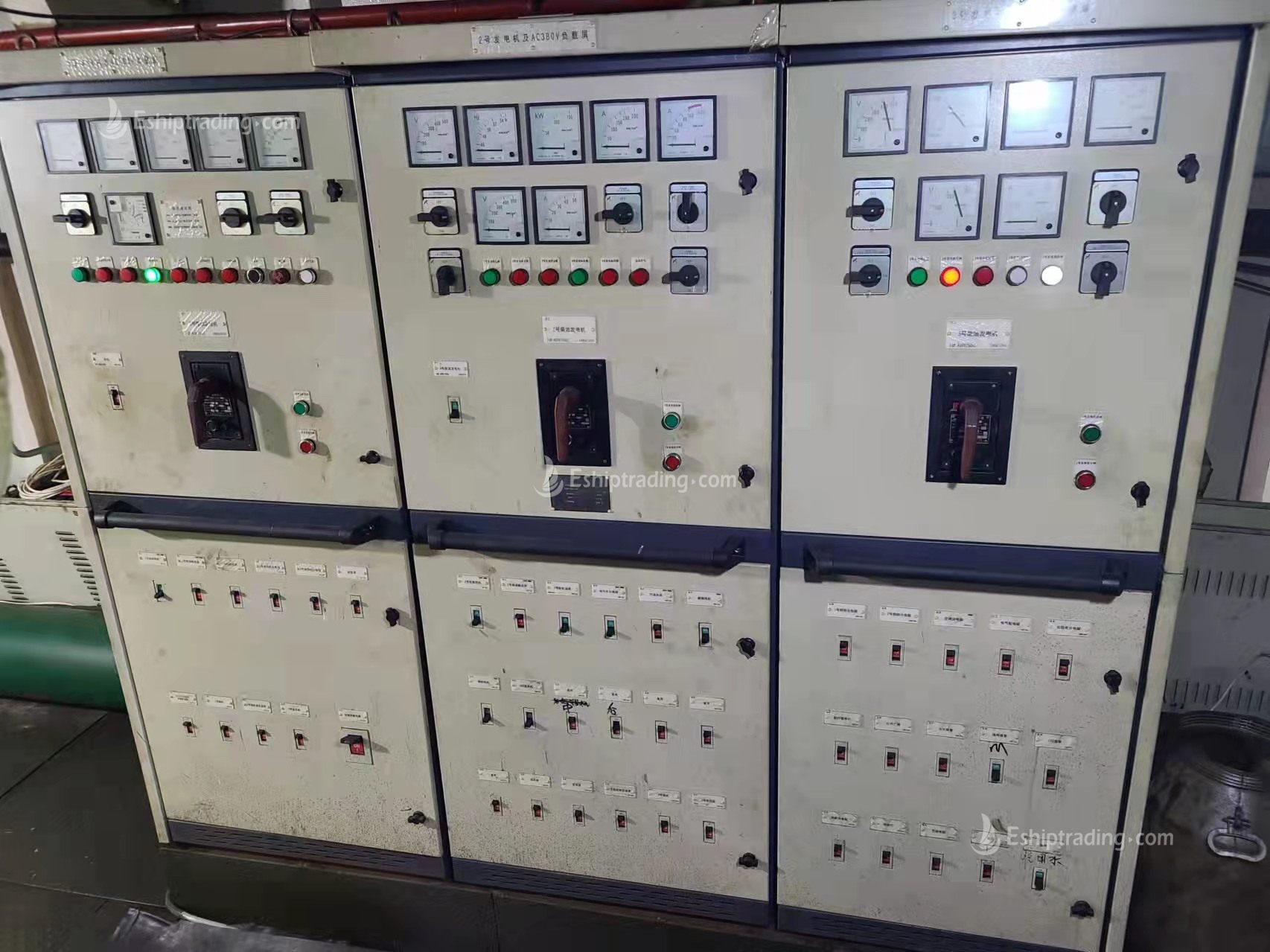 400 T Fully Revolving Floating Crane For Sale