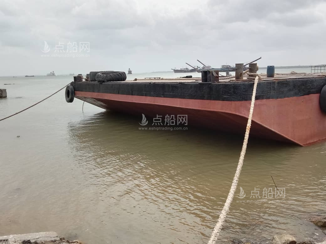 出售260尺无动力驳船