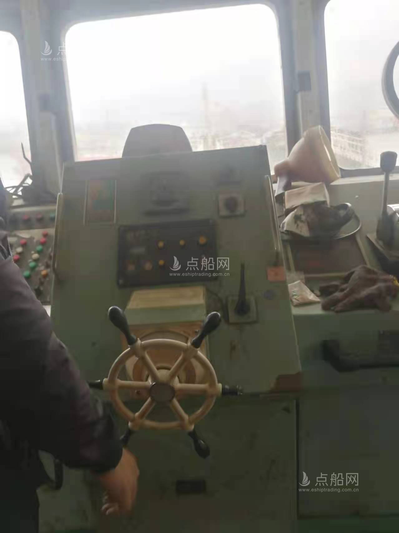 出售960吨加油船