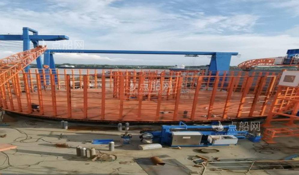 出售240尺无动力驳船