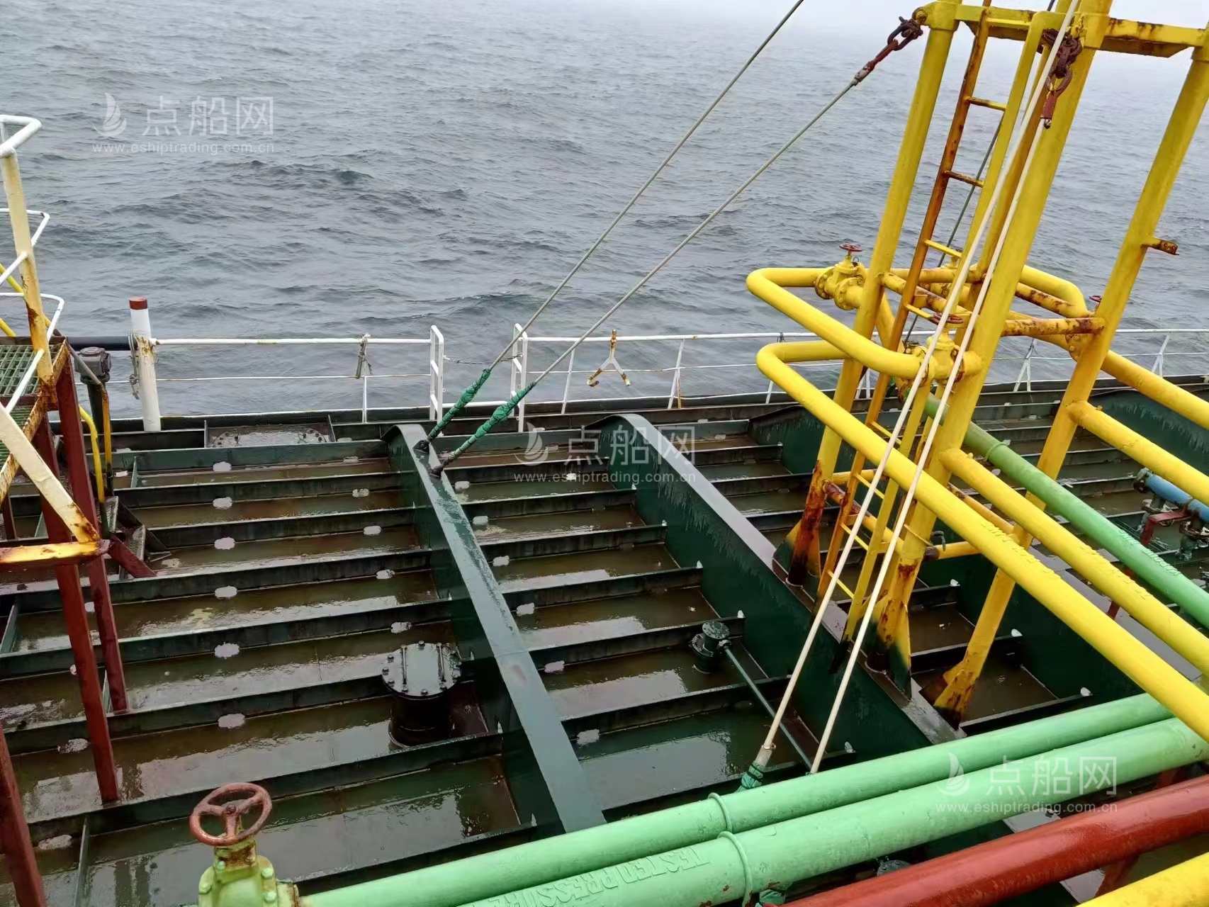 出售6000吨成品油船