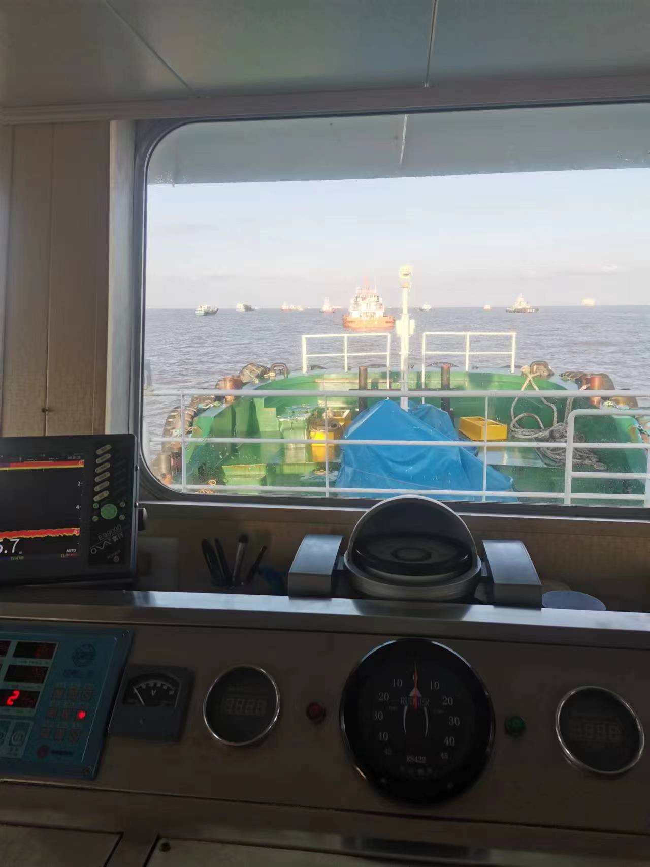 出售11人风电运维船