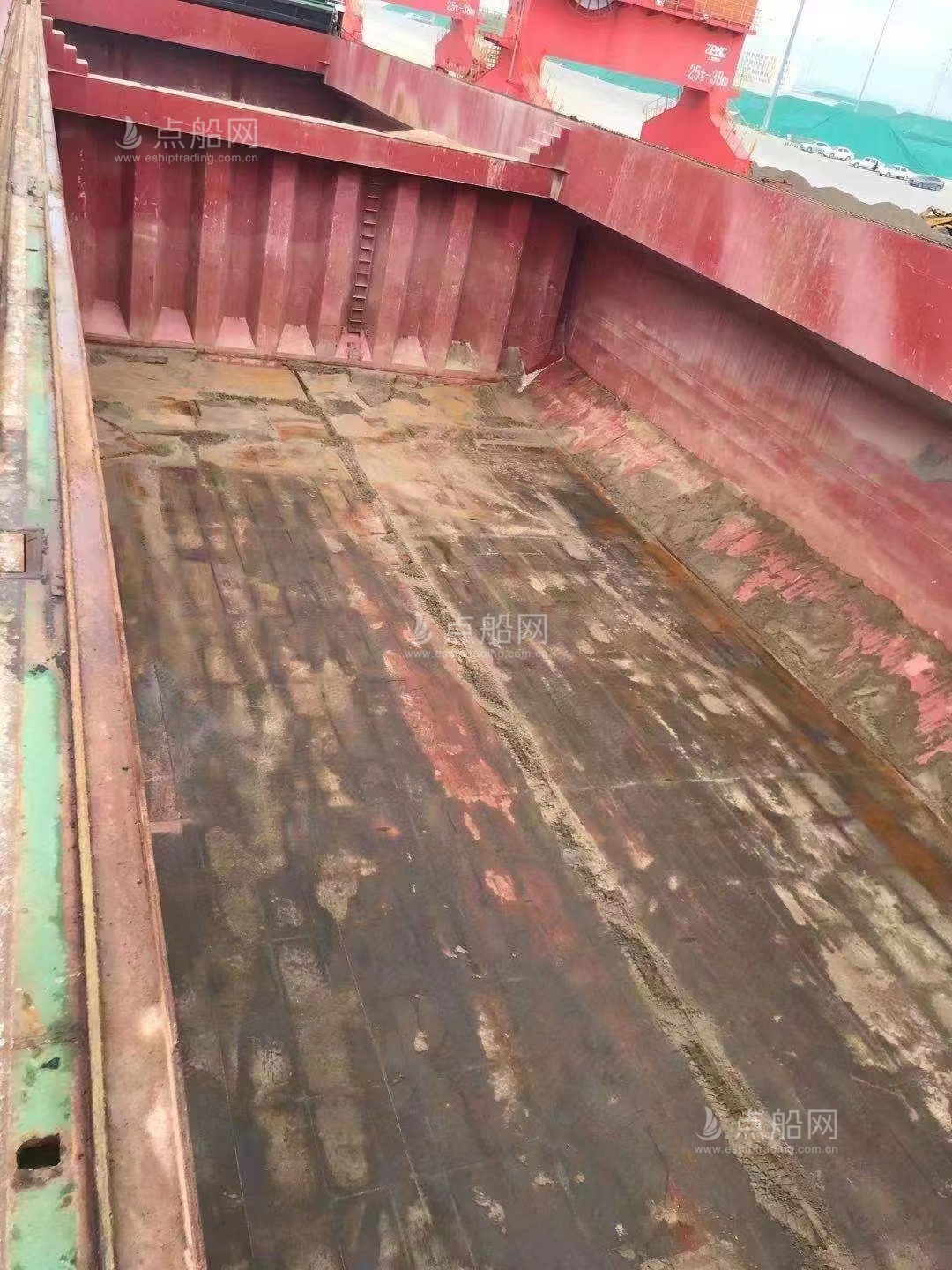 出售9980吨散货船