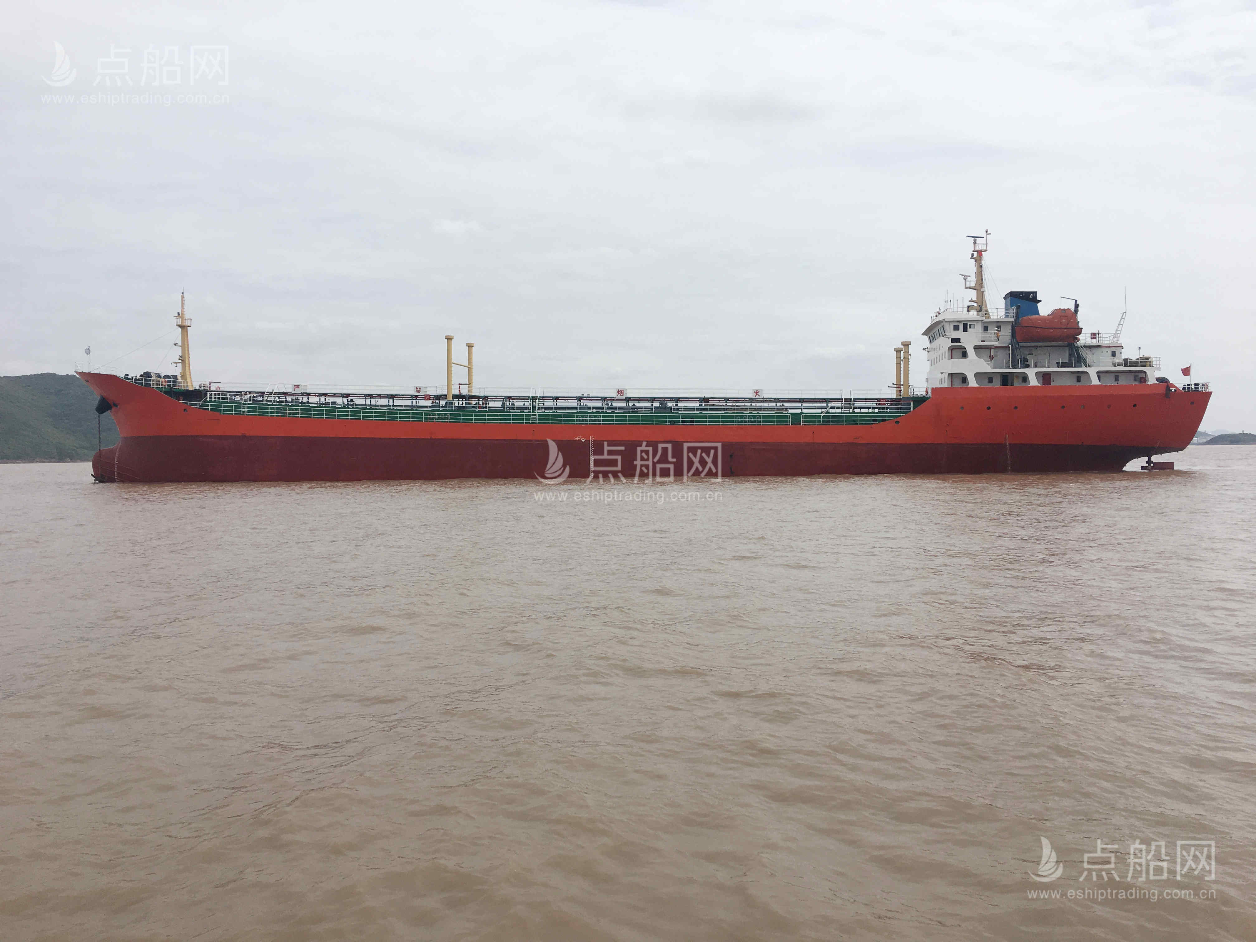 出售7099吨成品油船