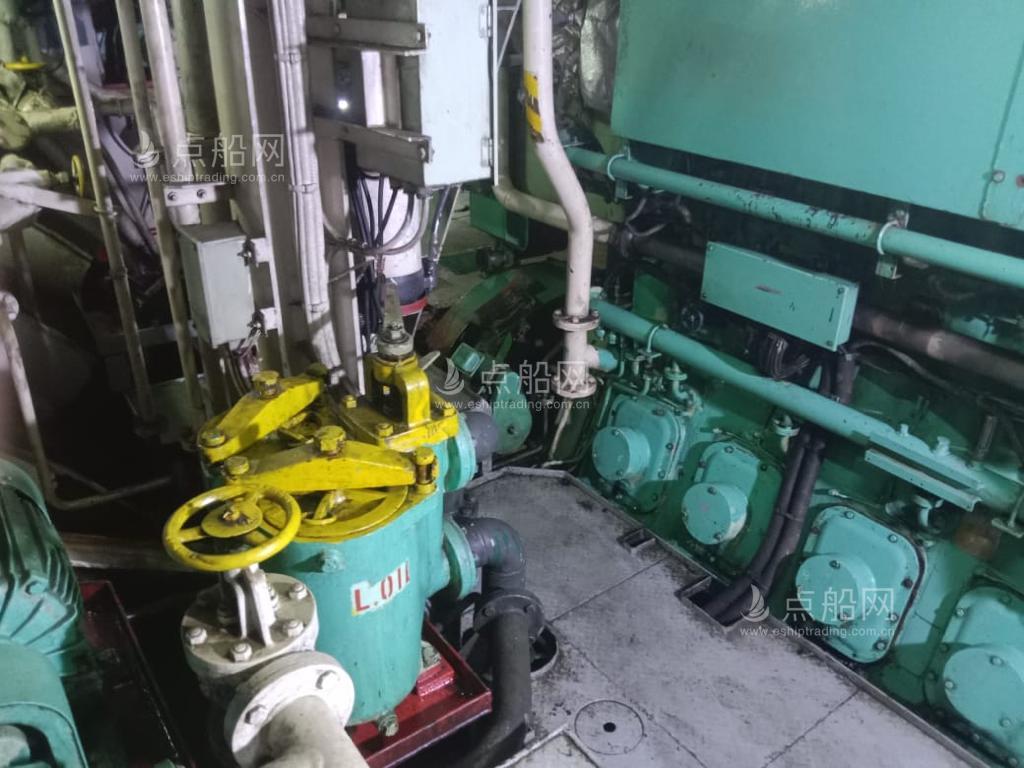 出售1000吨沥青船