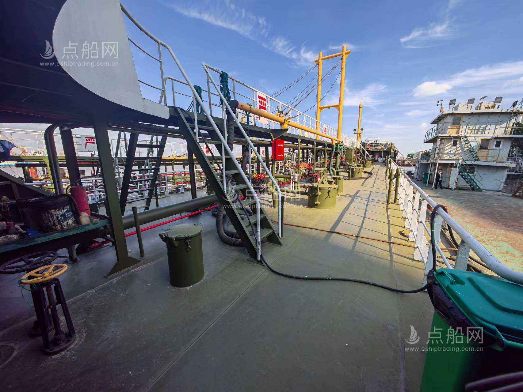 出售937吨加油船