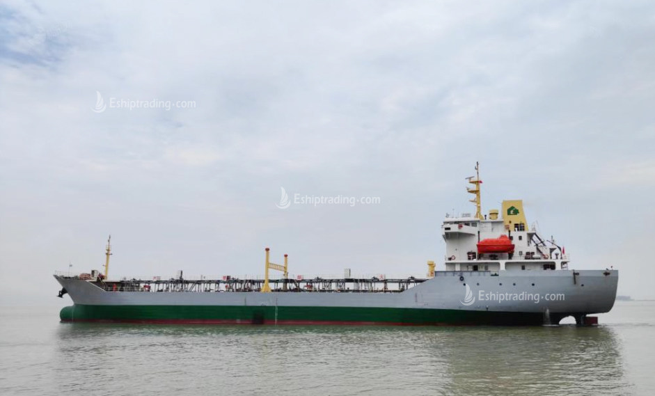 7022 T Product Oil Tanker For Sale