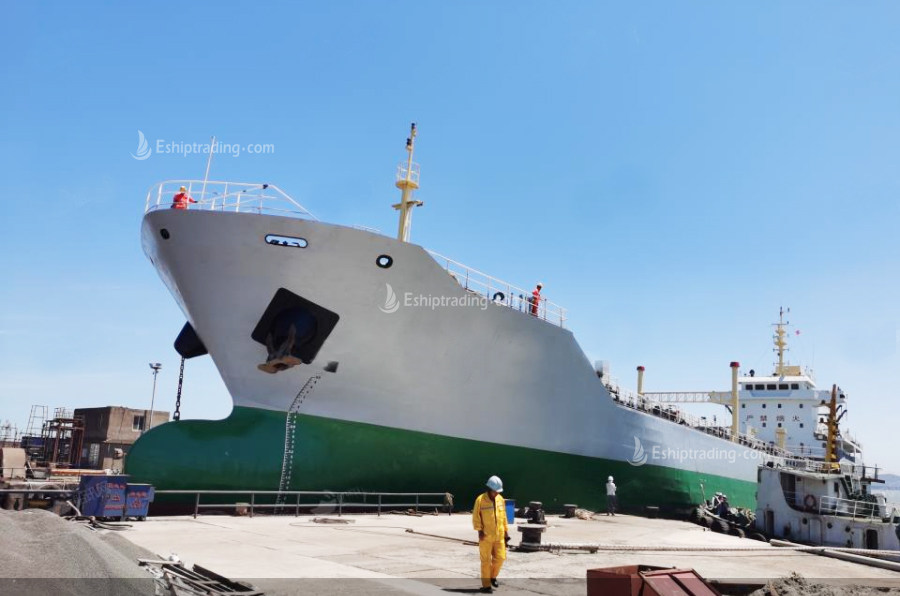 7022 T Product Oil Tanker For Sale