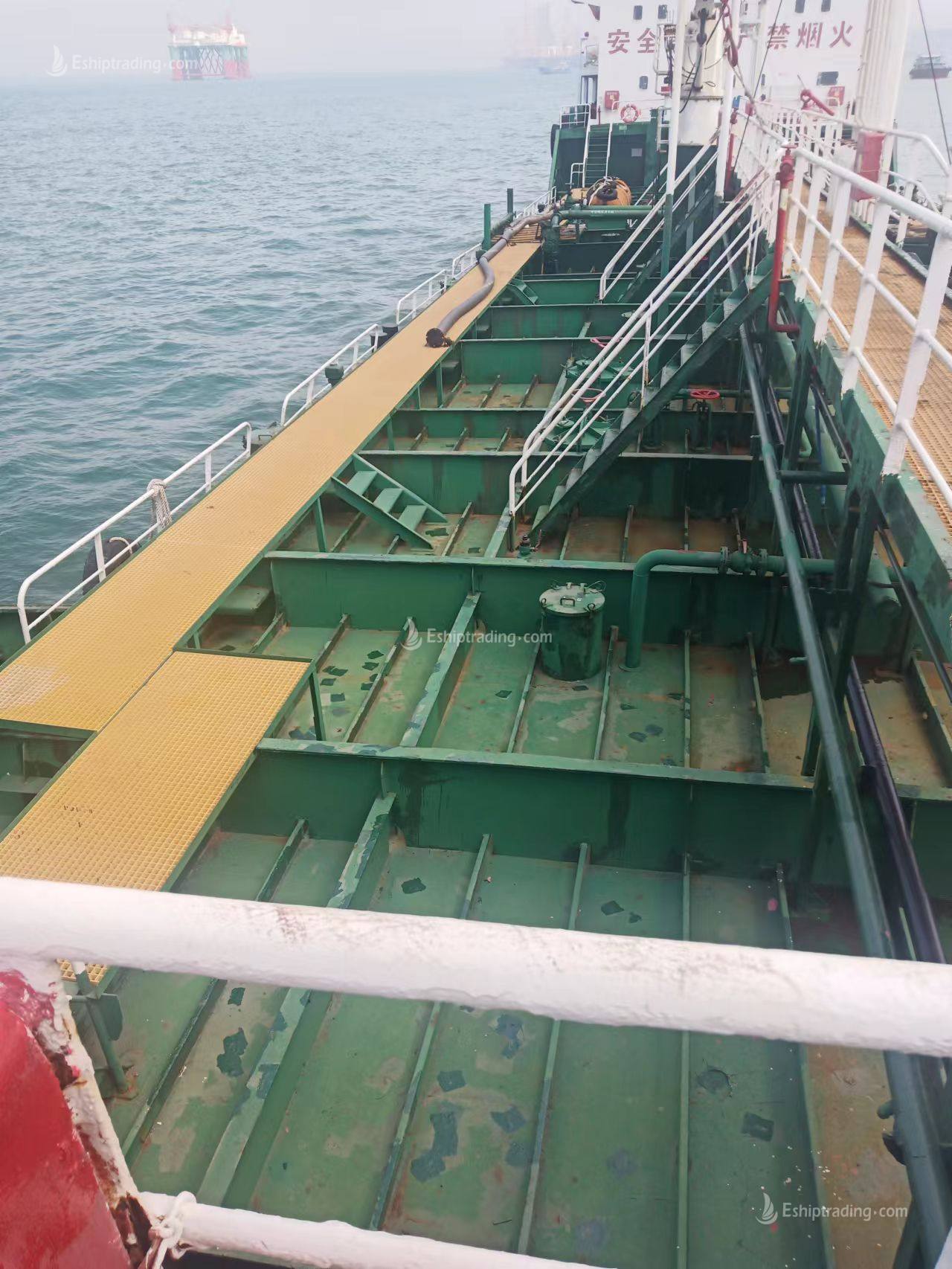 1800 T Bunkering Ship For Sale