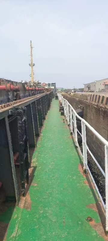 出售3000吨散货船