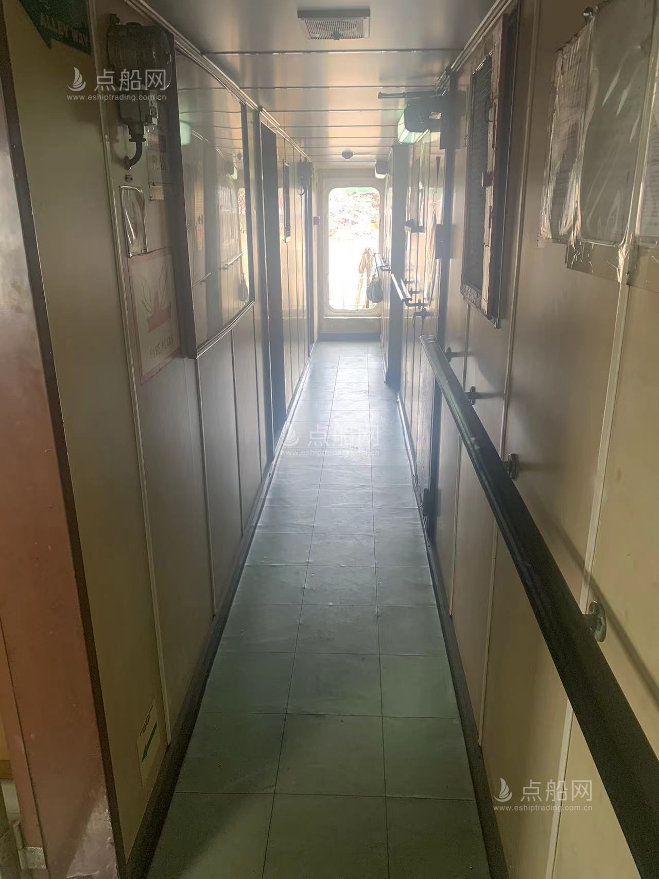 出售3000吨散货船