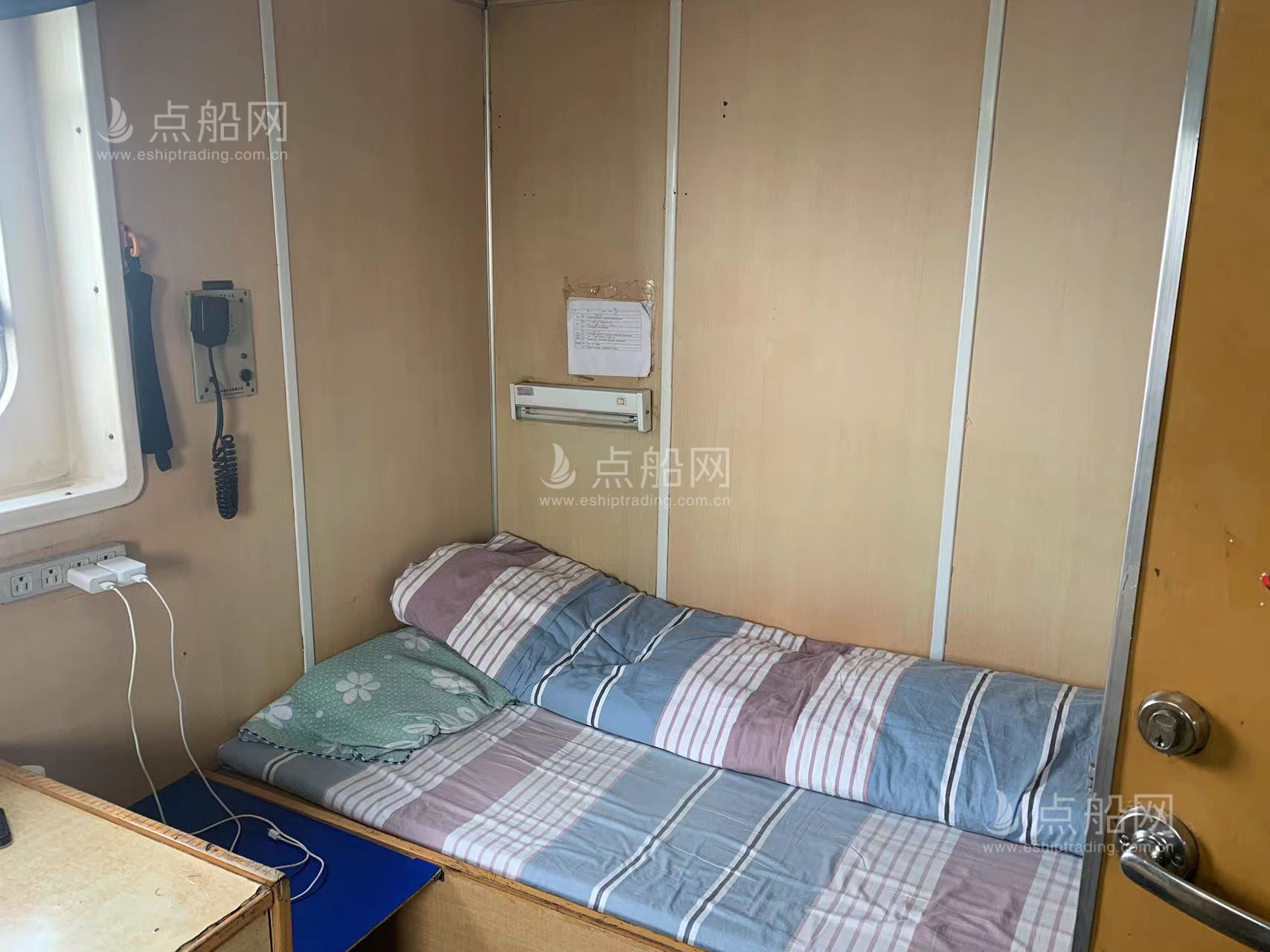 出售3000吨散货船