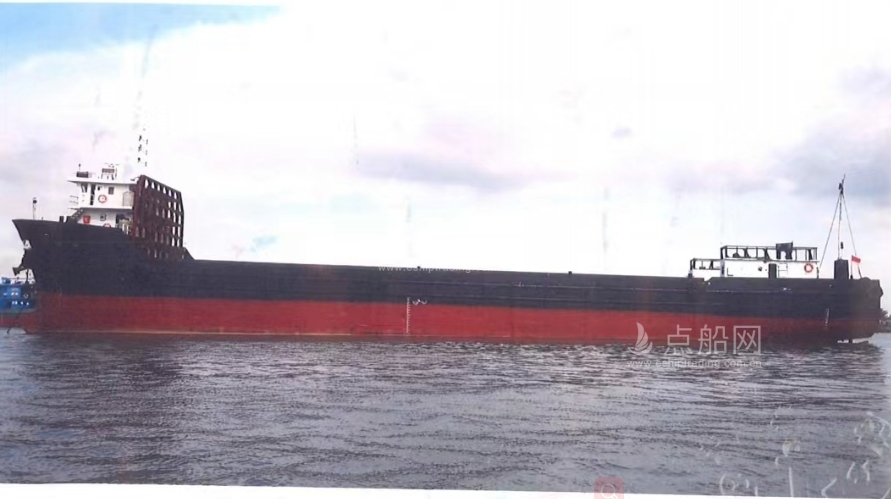 出售120箱集装箱船