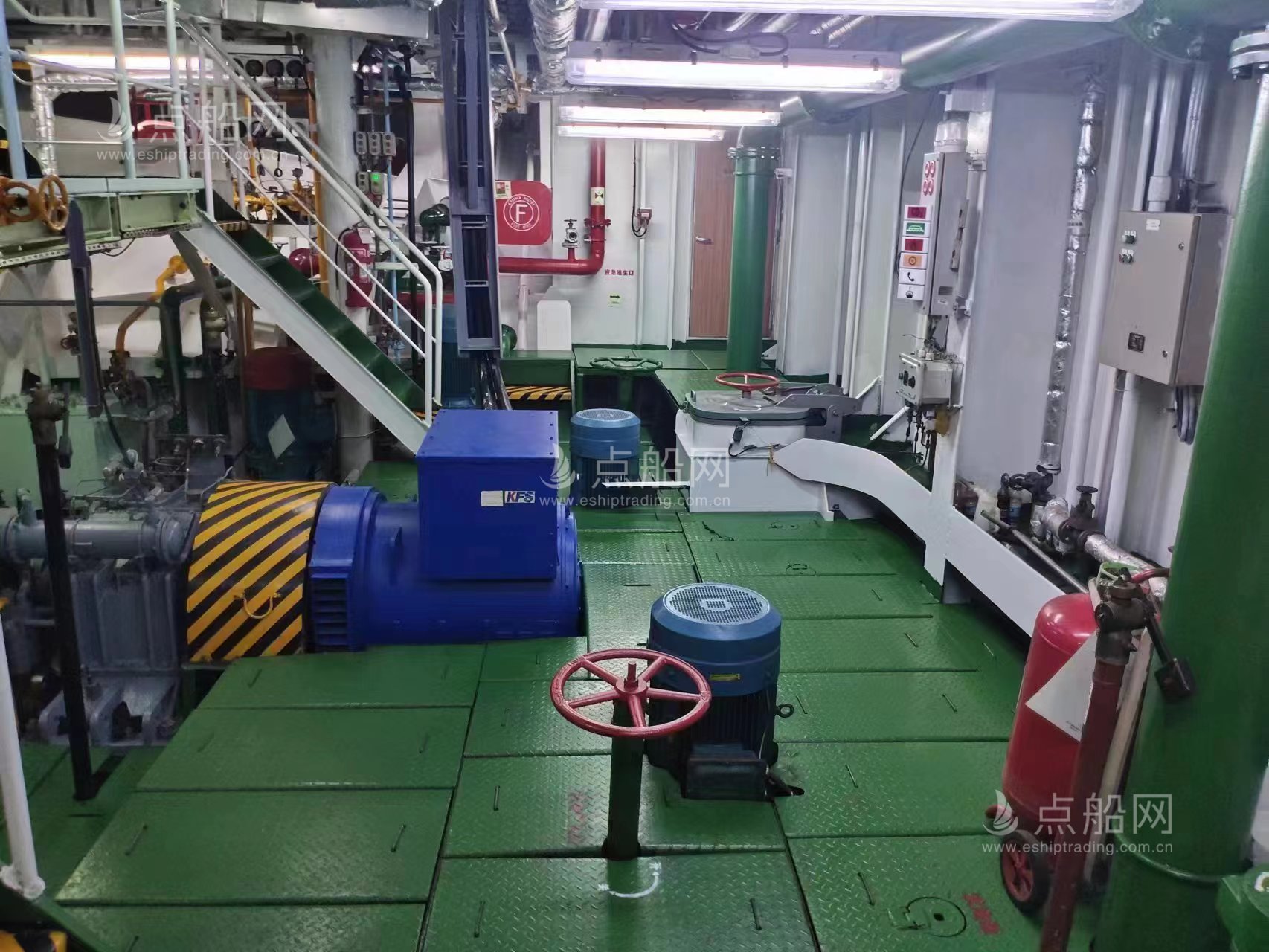 出售2120箱集装箱船