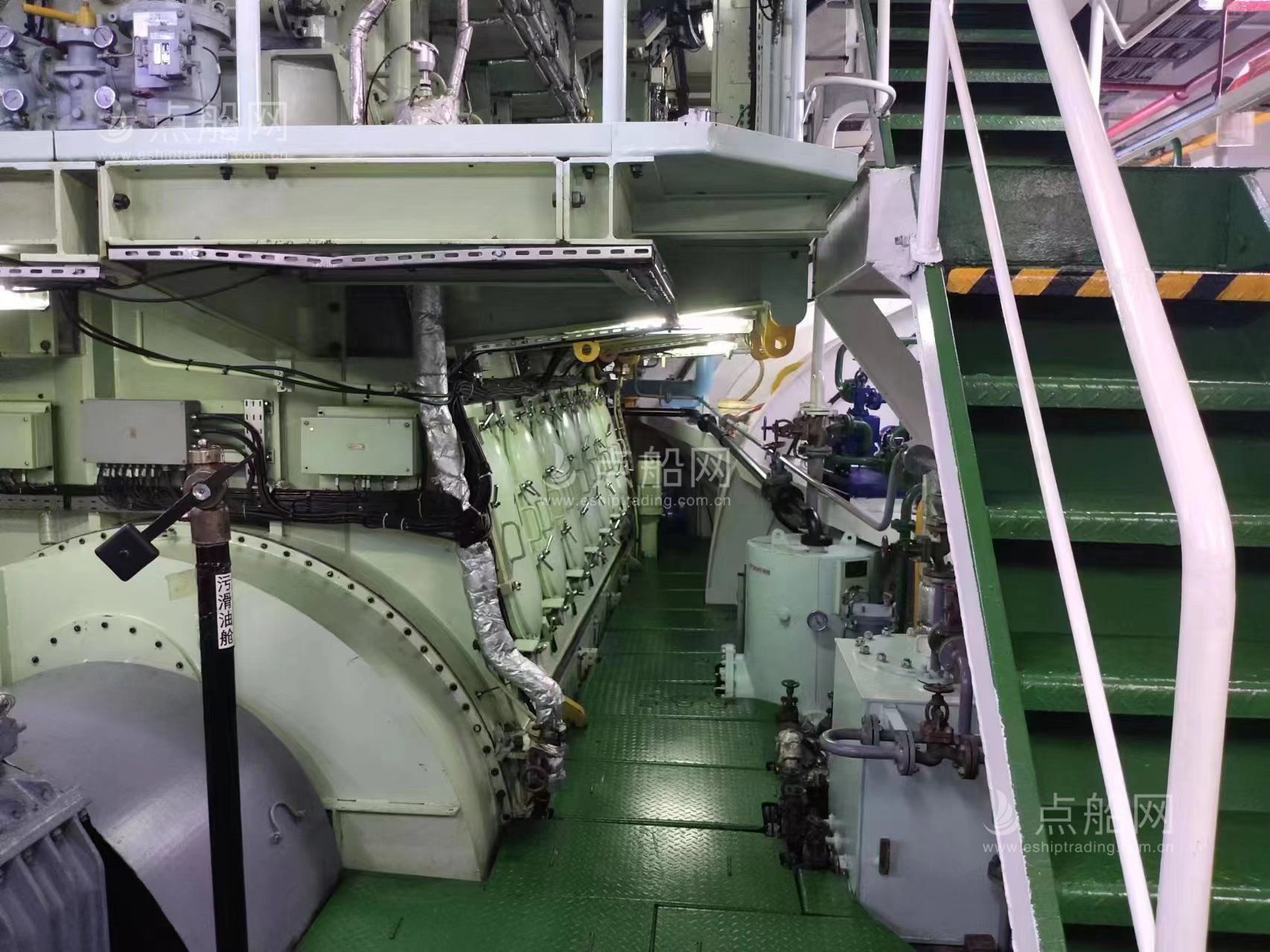 出售2120箱集装箱船