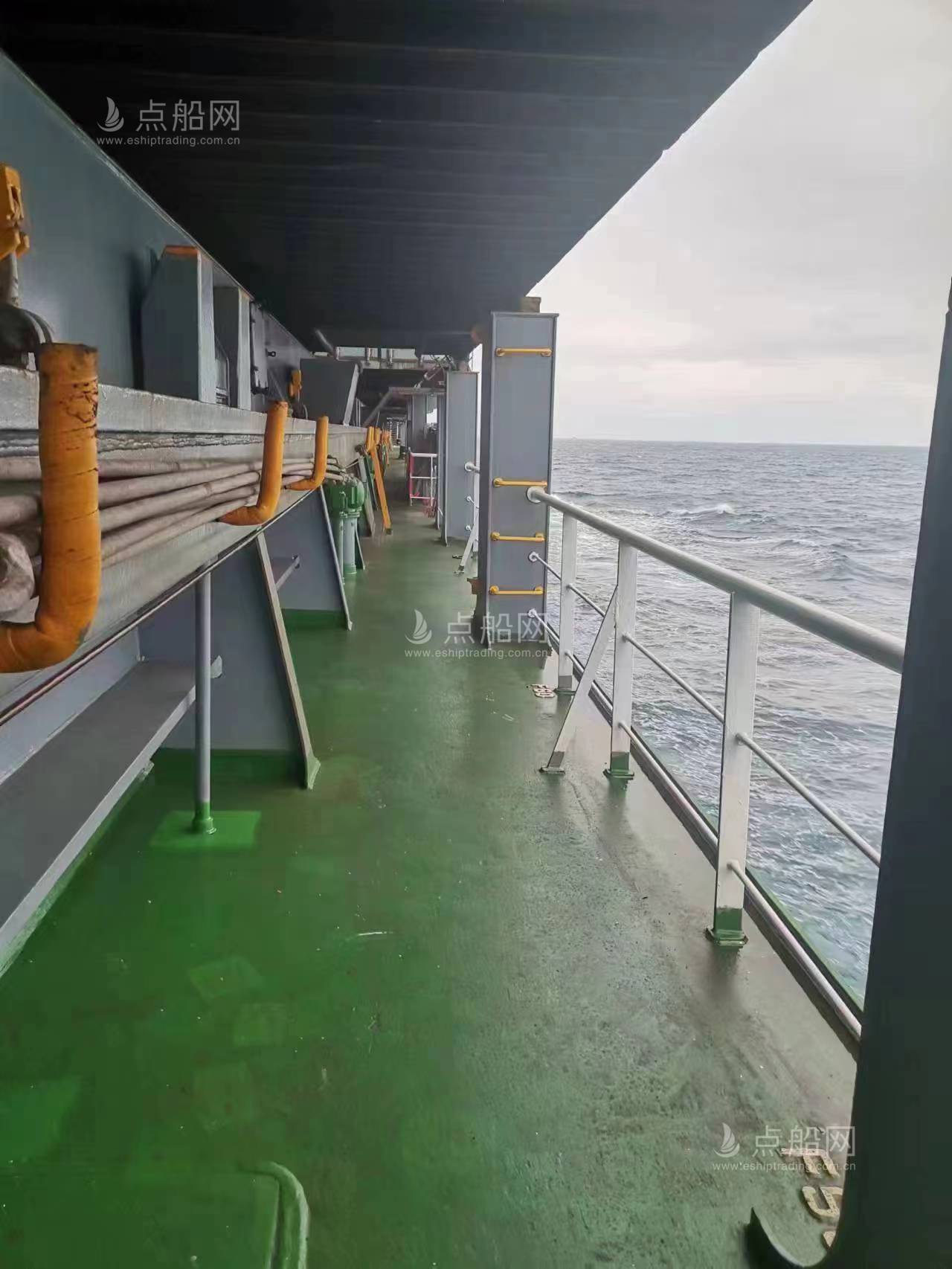 出售2120箱集装箱船