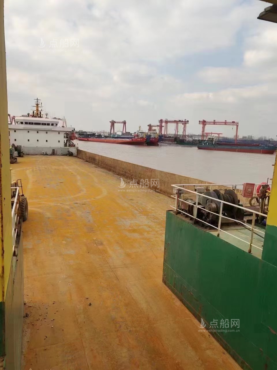 出售8538吨甲板货驳