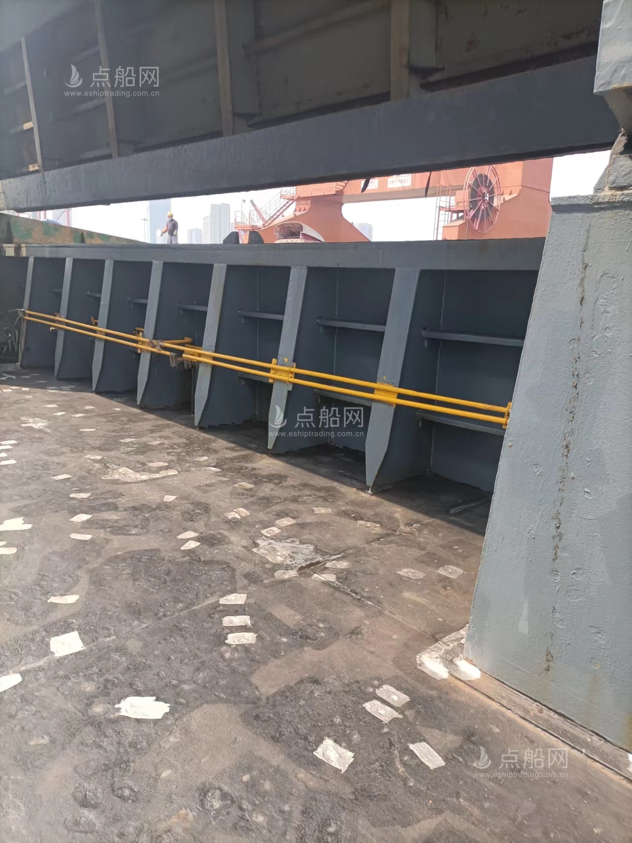 出售13317载重吨散货船