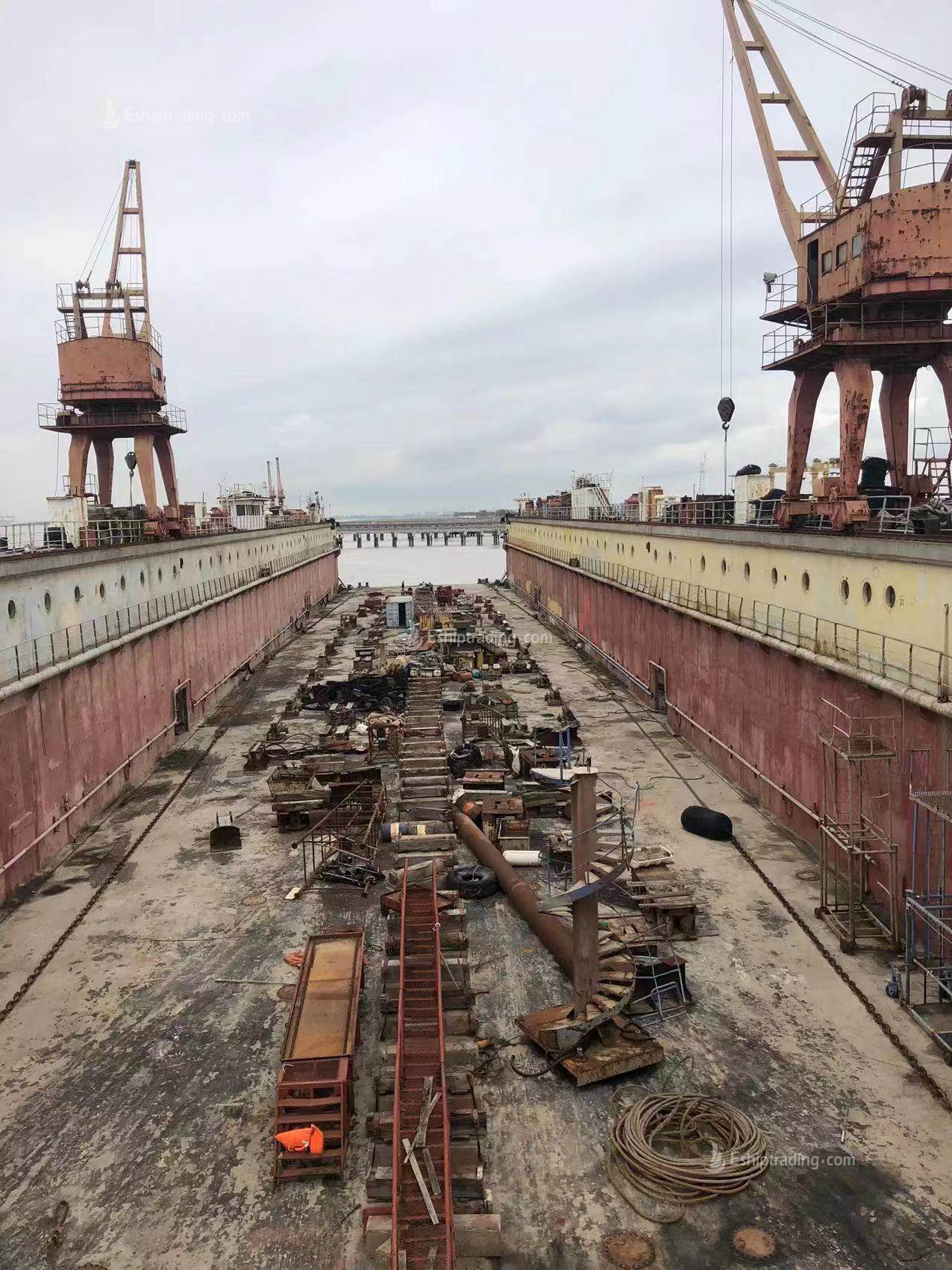 6500 T Floating Dock  For Sale