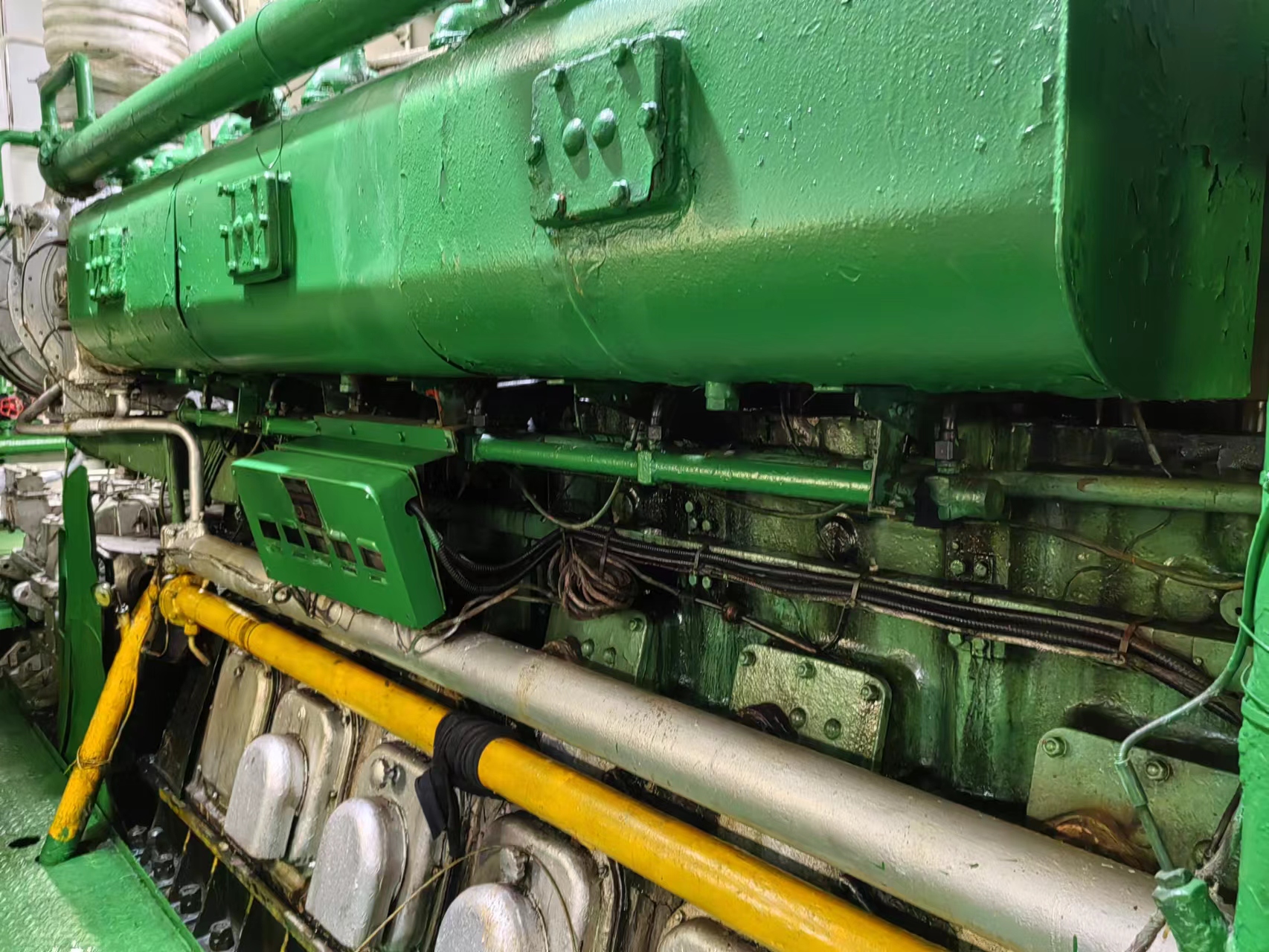 出售2468吨成品油船