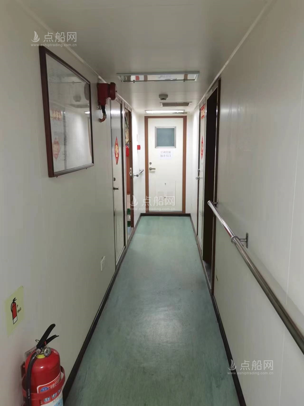 出售5222马力三用拖轮