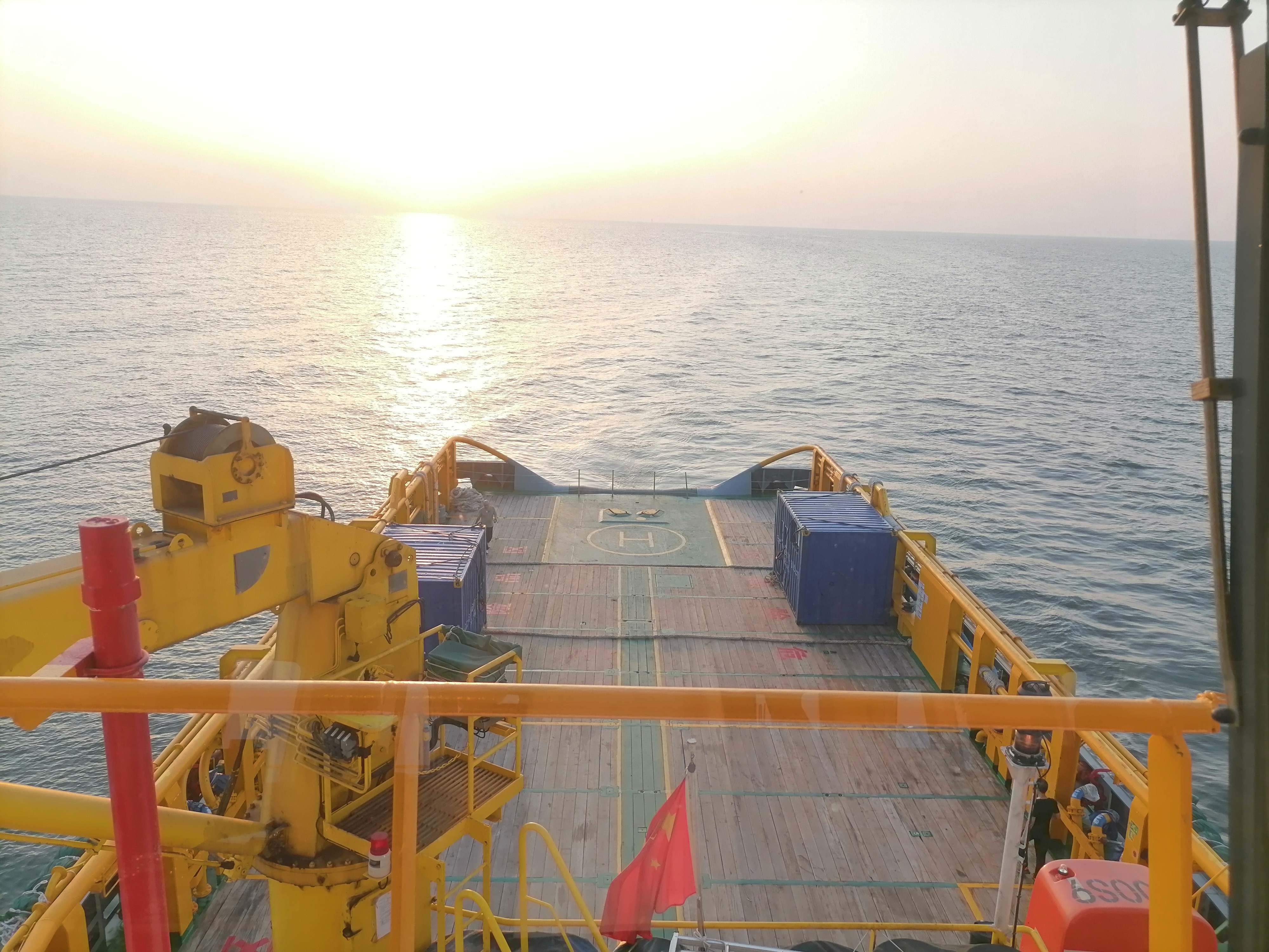 出售5222马力三用拖轮