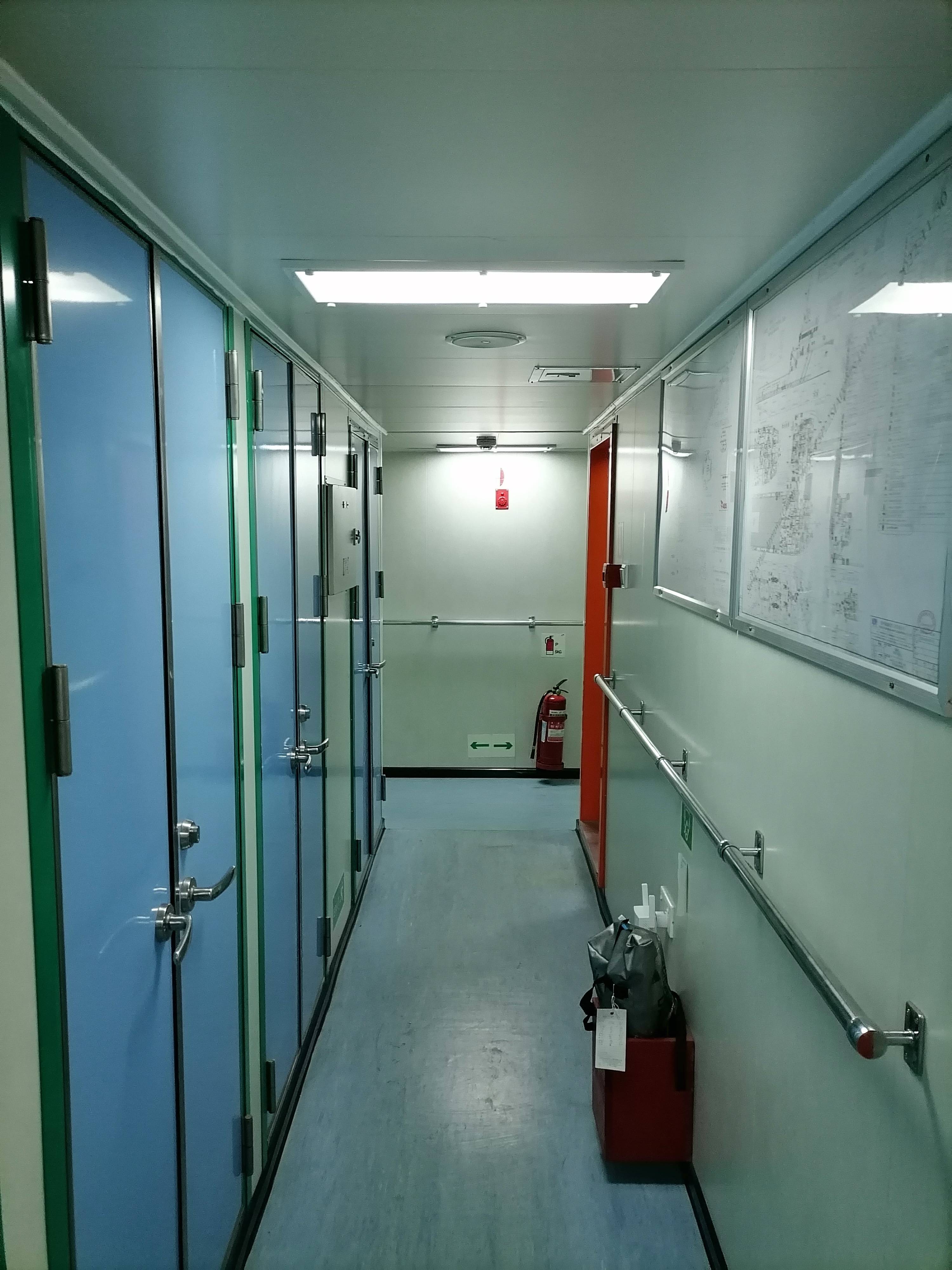 出售5222马力三用拖轮