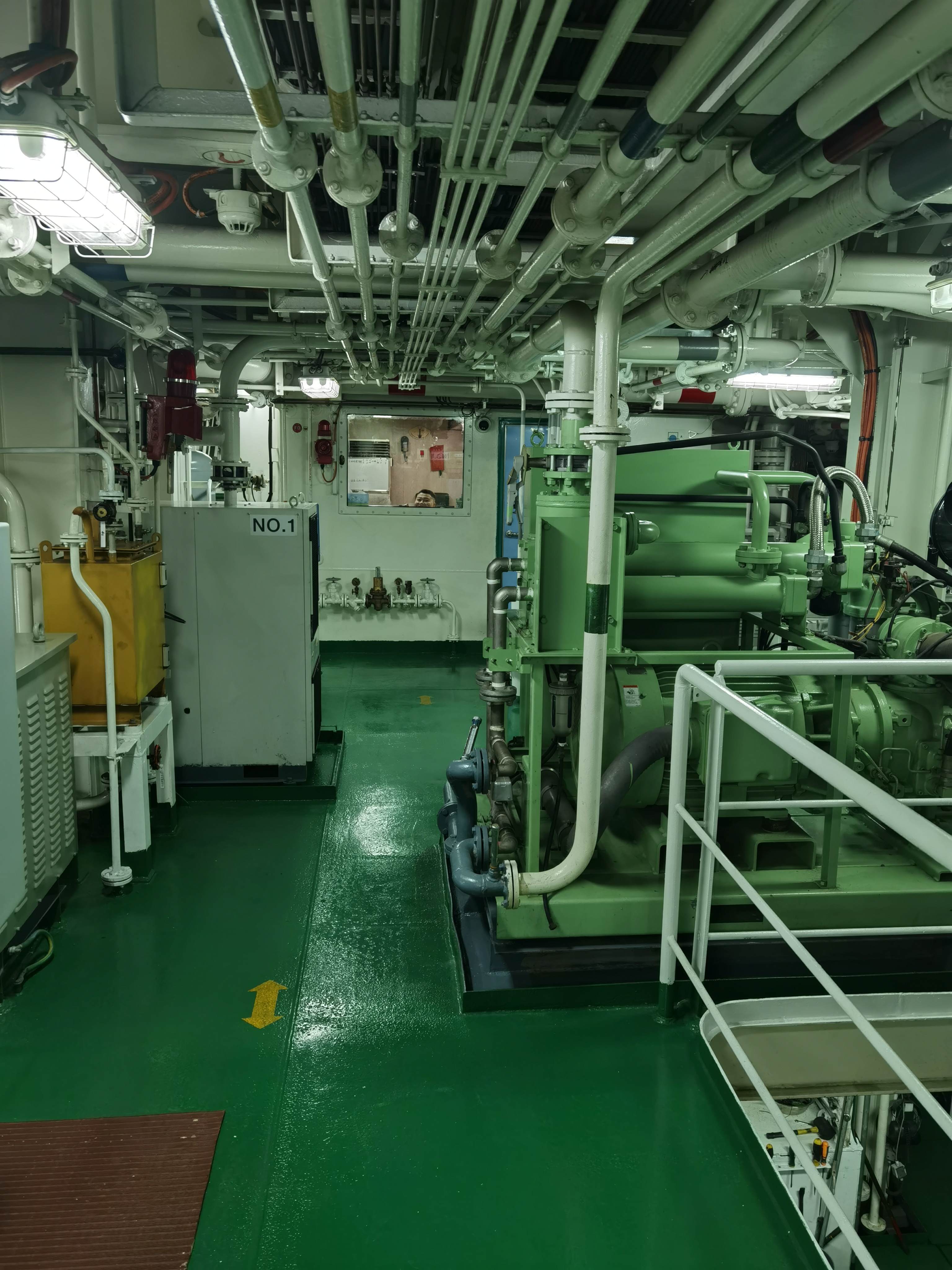 出售5222马力三用拖轮