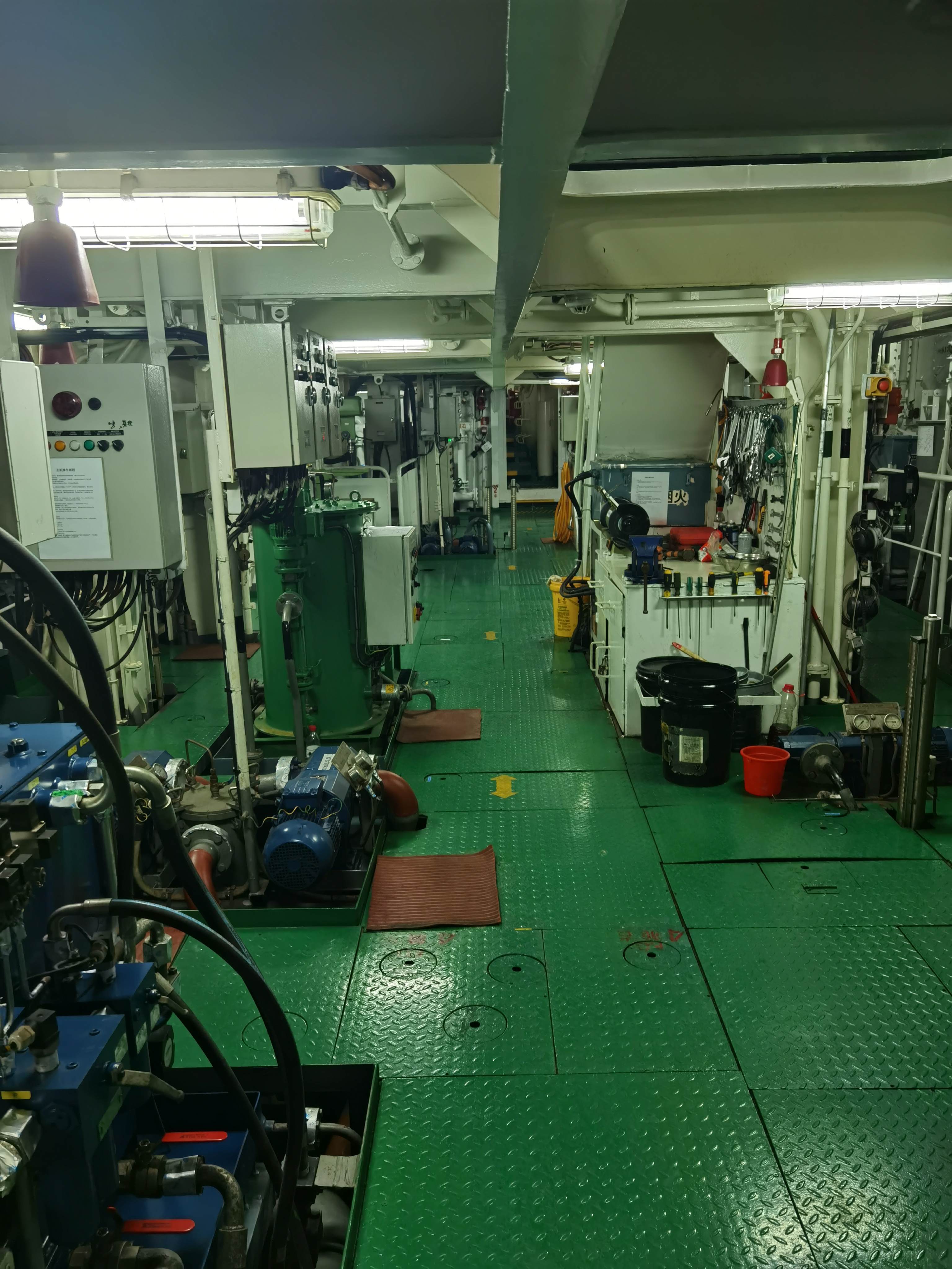 出售5222马力三用拖轮