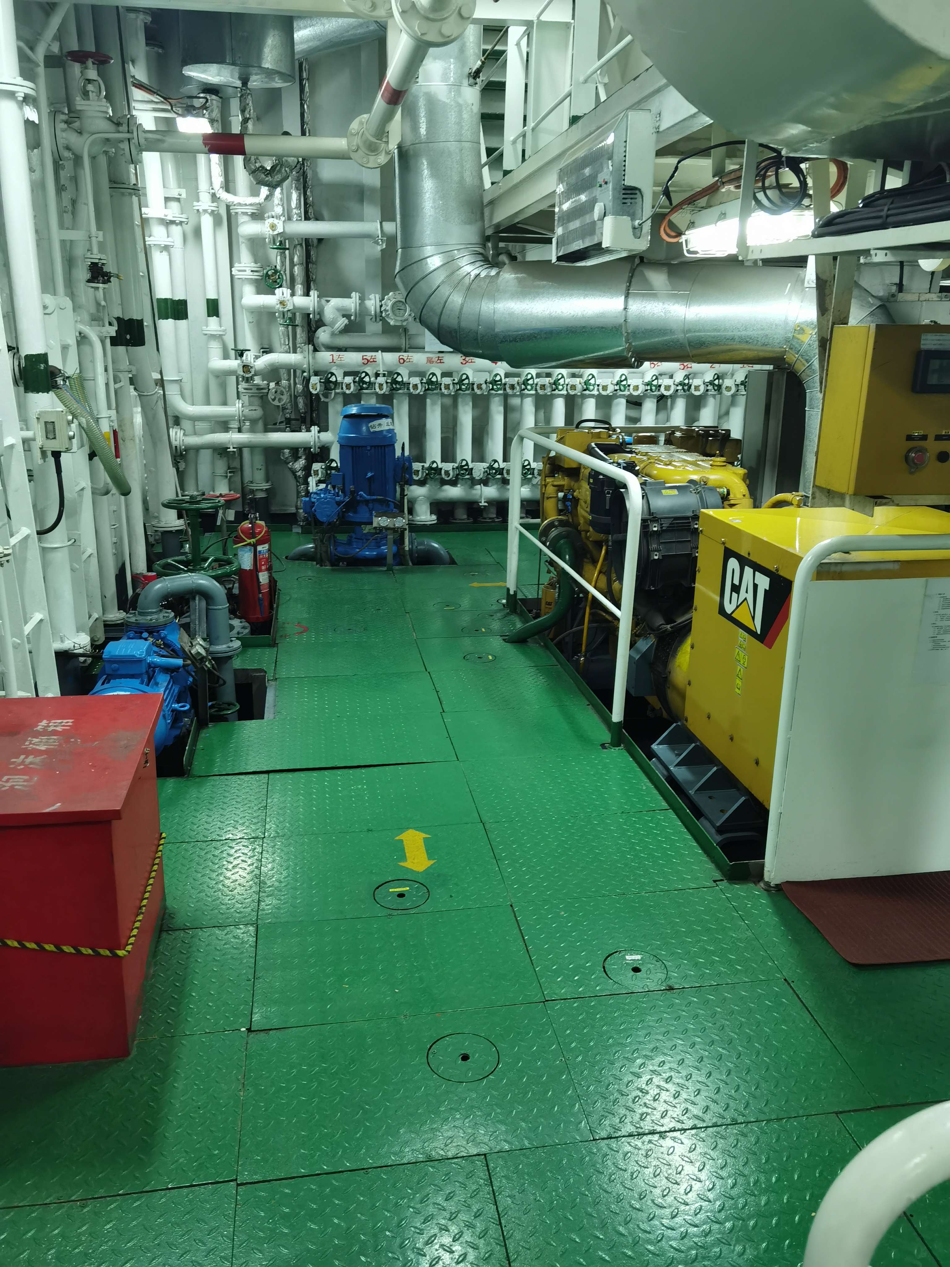 出售5222马力三用拖轮