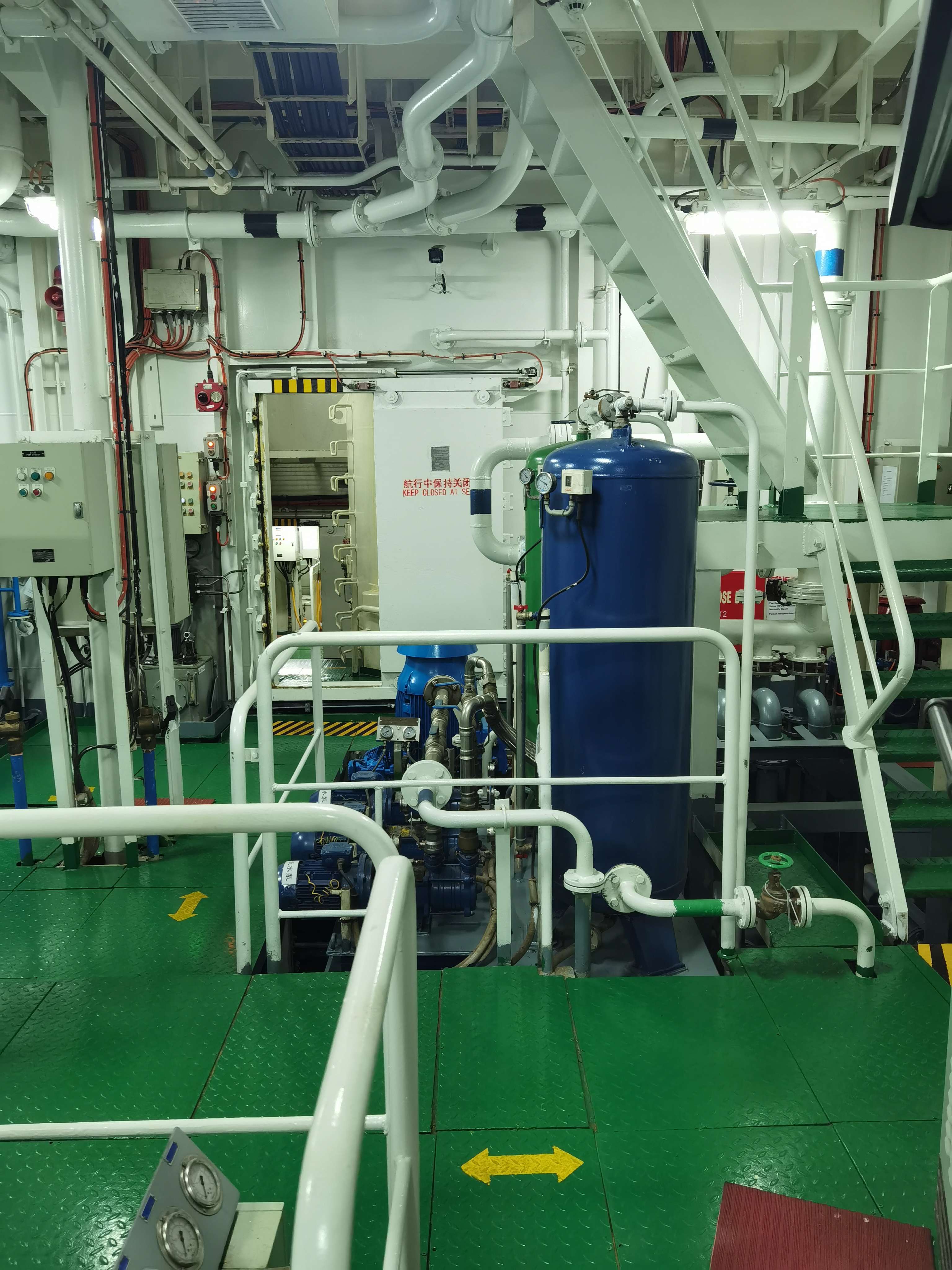 出售5222马力三用拖轮