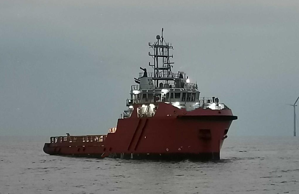 出售5222马力三用拖轮