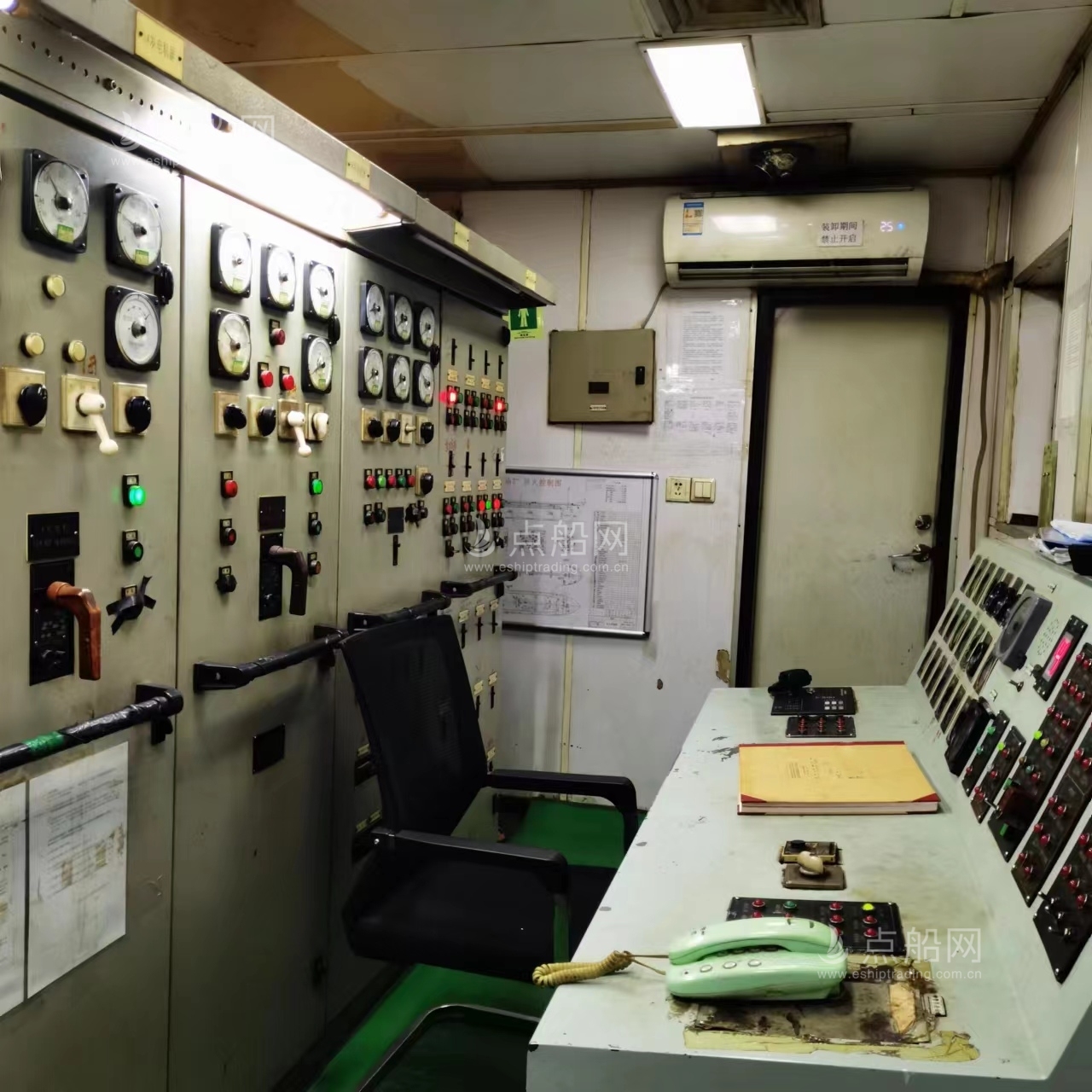 出售2498吨成品油船