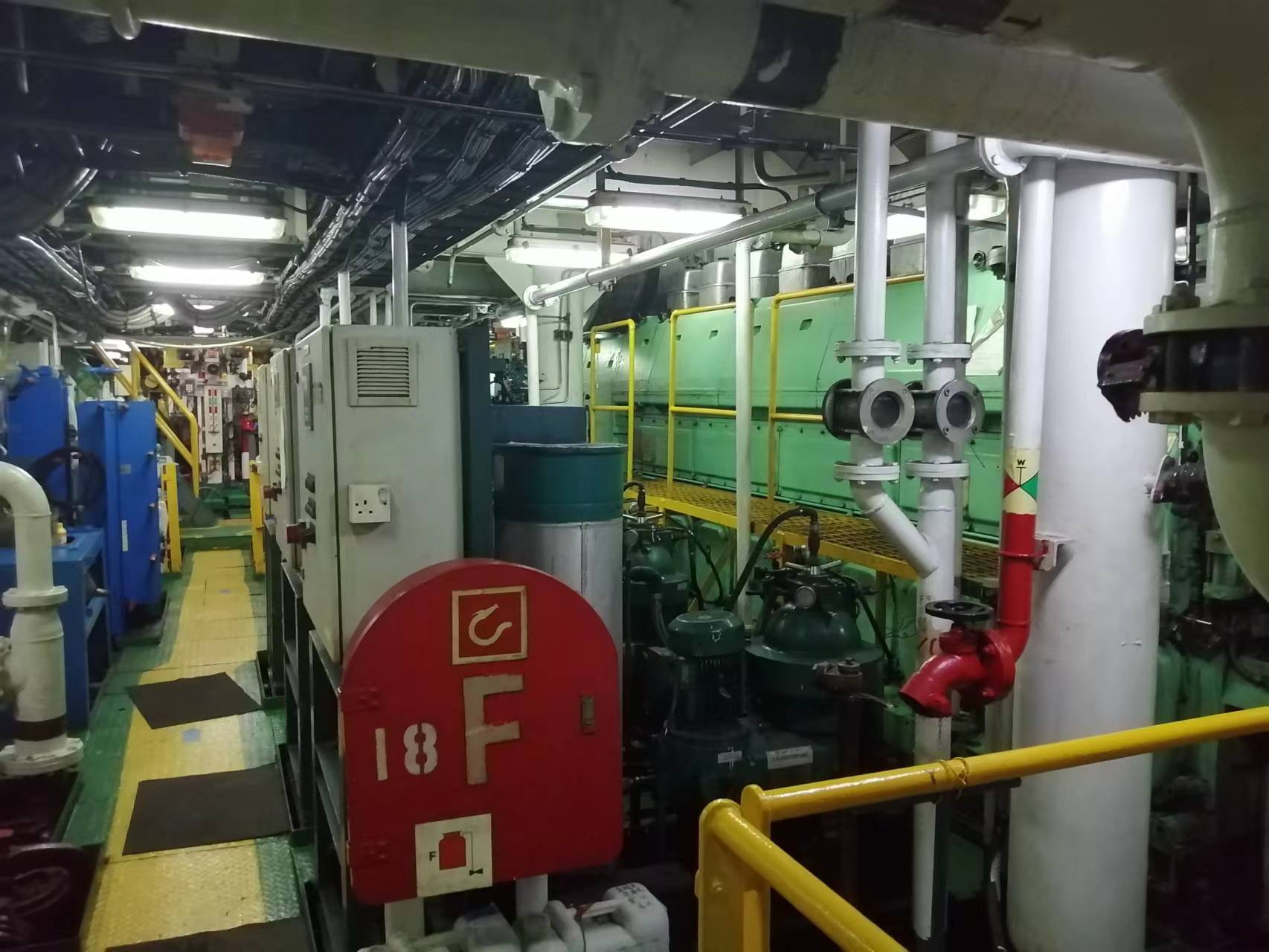 出售10869马力三用拖轮