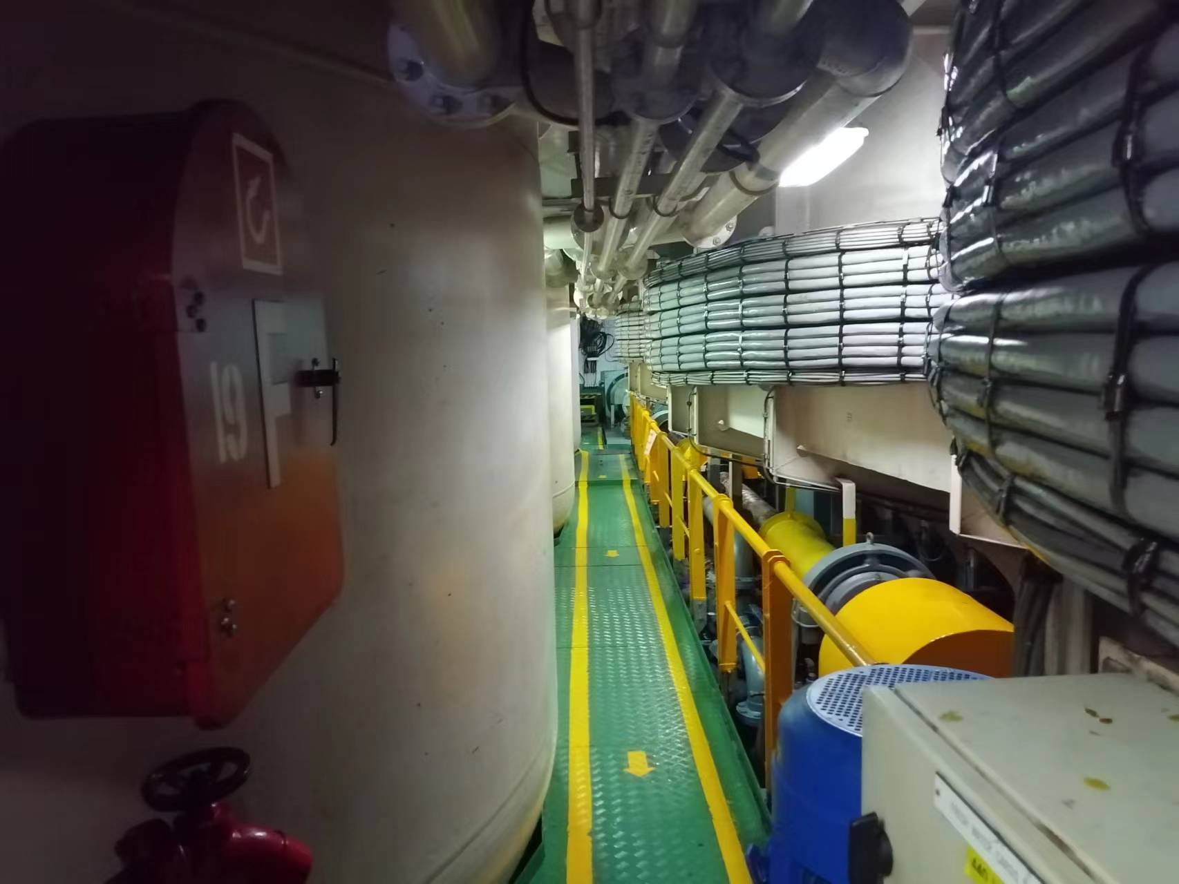 出售10869马力三用拖轮