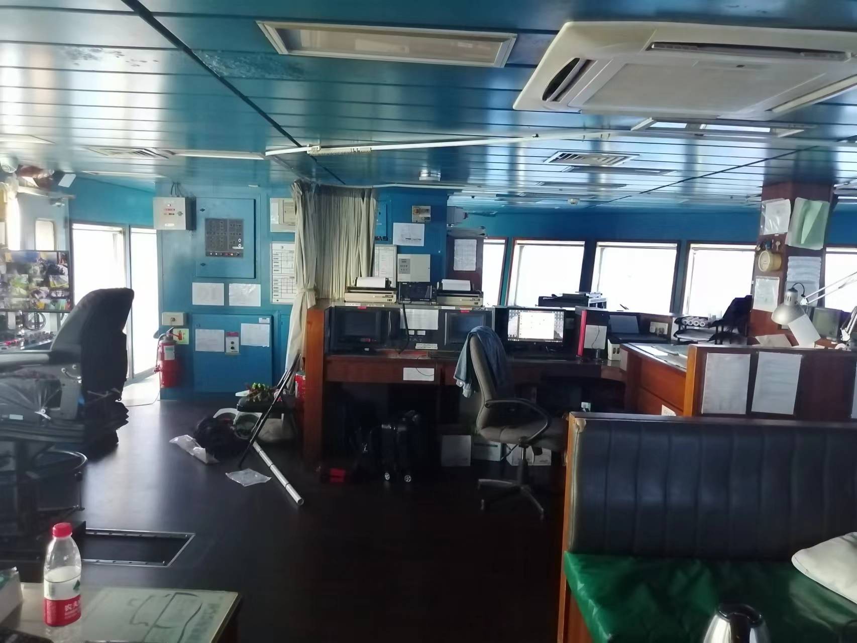 出售10869马力三用拖轮