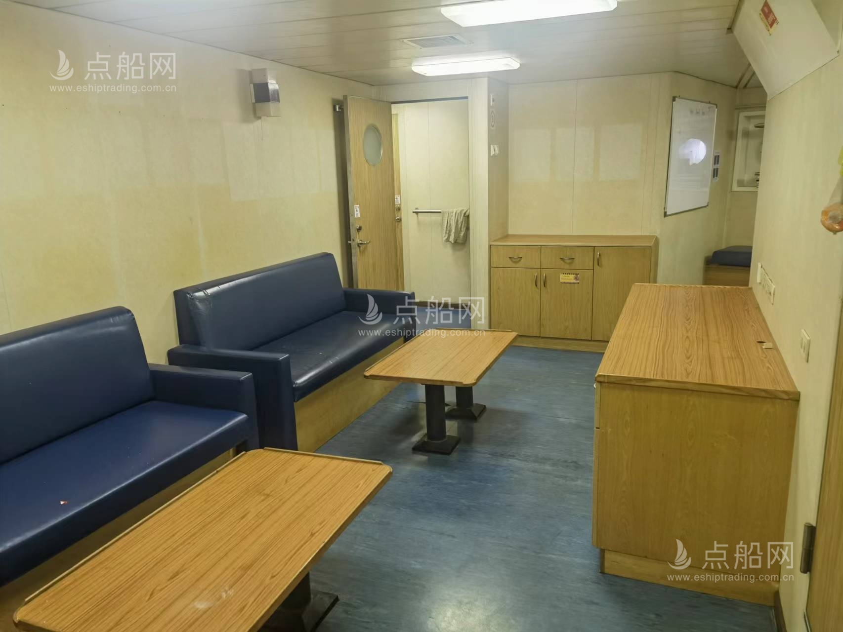 出售10771马力三用拖轮