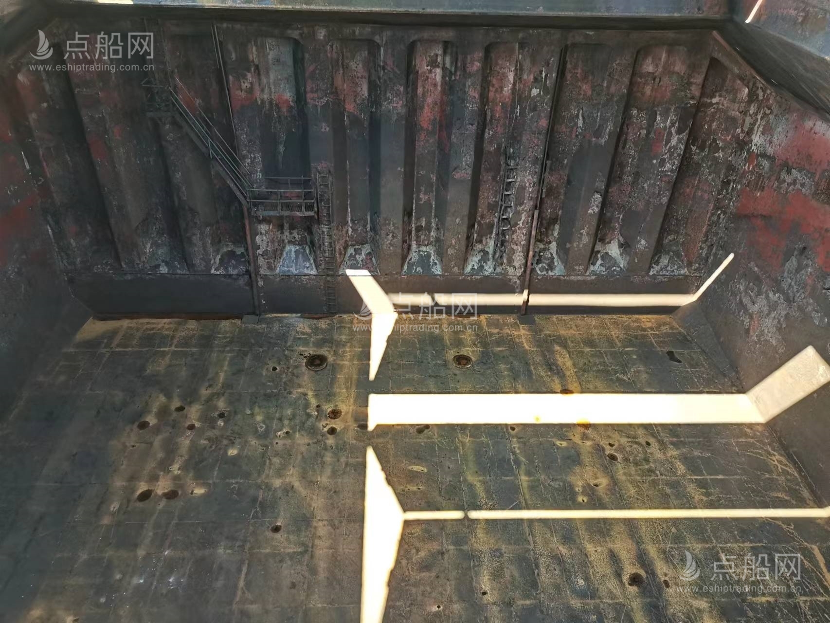 出售32650吨散货船