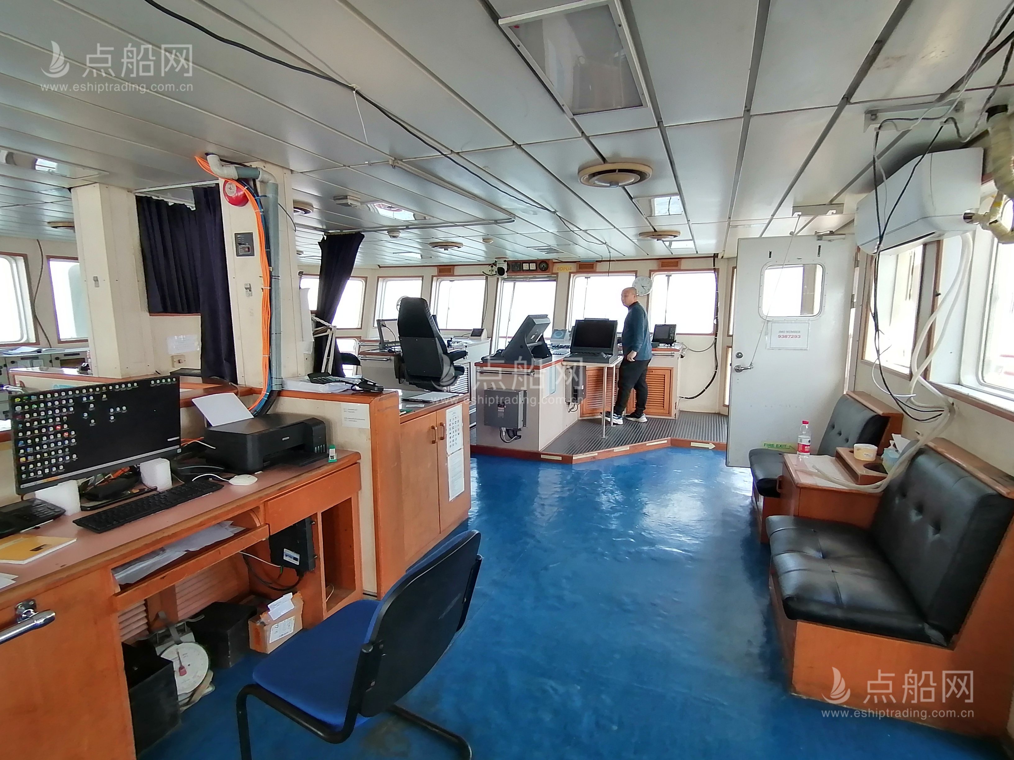 出售8998马力三用拖轮