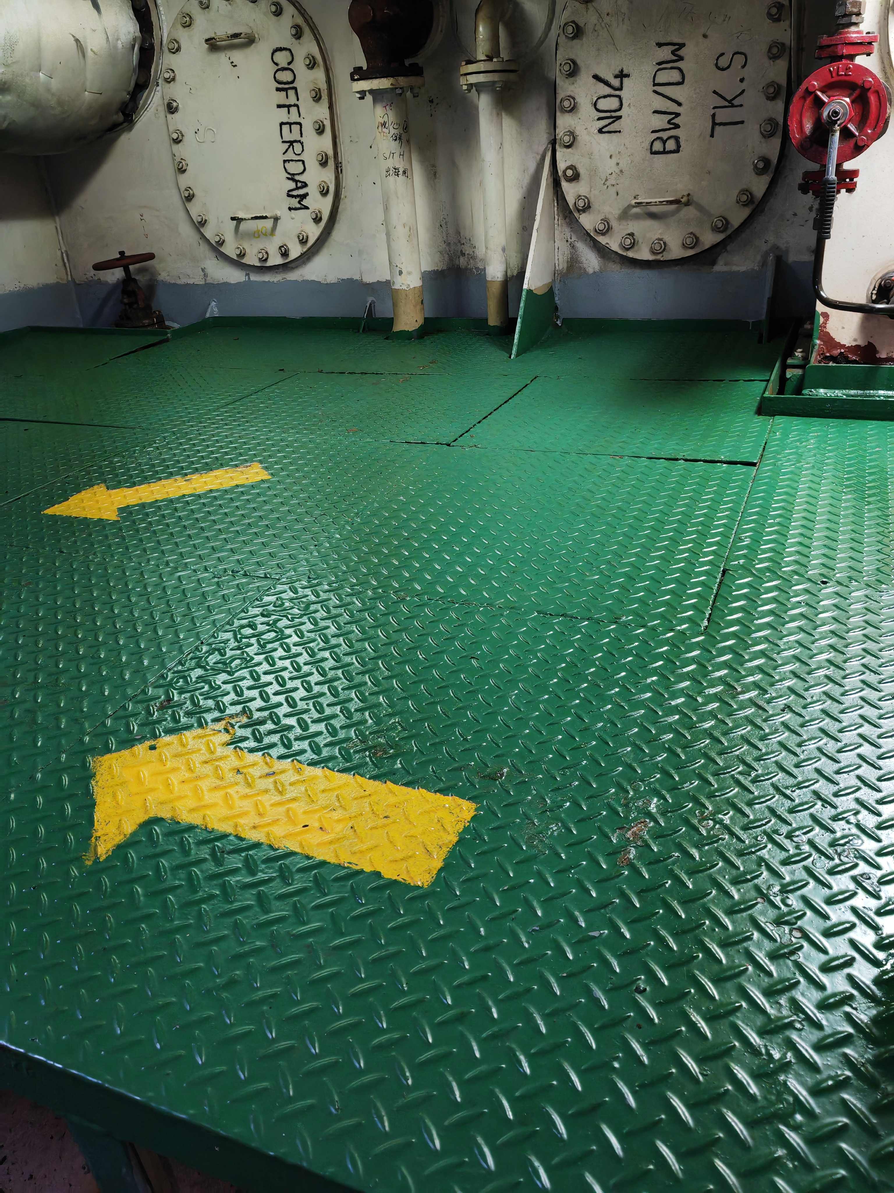 出售10771马力三用拖轮