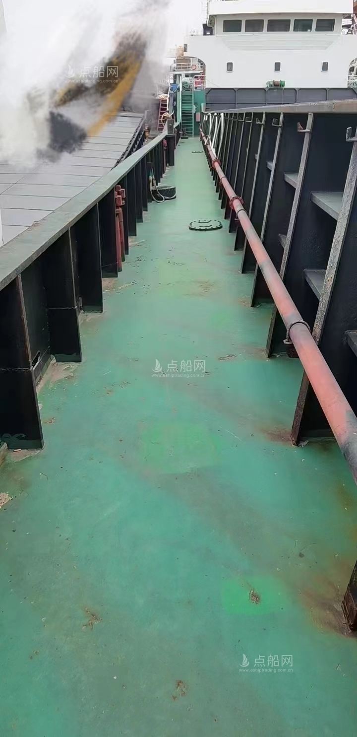 出售2000吨散货船